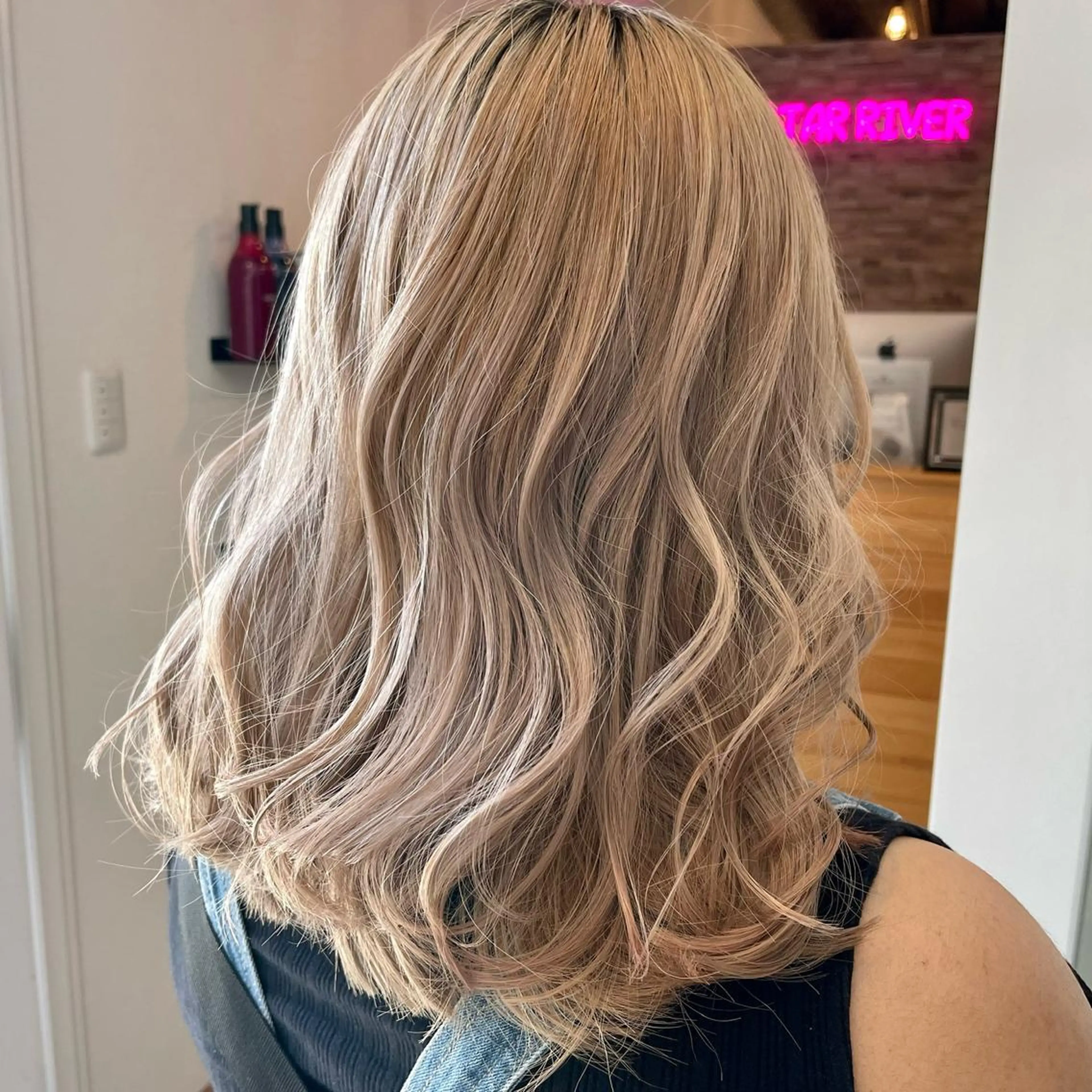 セミロング SALOWIN心斎橋Suite店所属・【髪質改善の専門店】 🫧鷹司郎のヘアスタイル