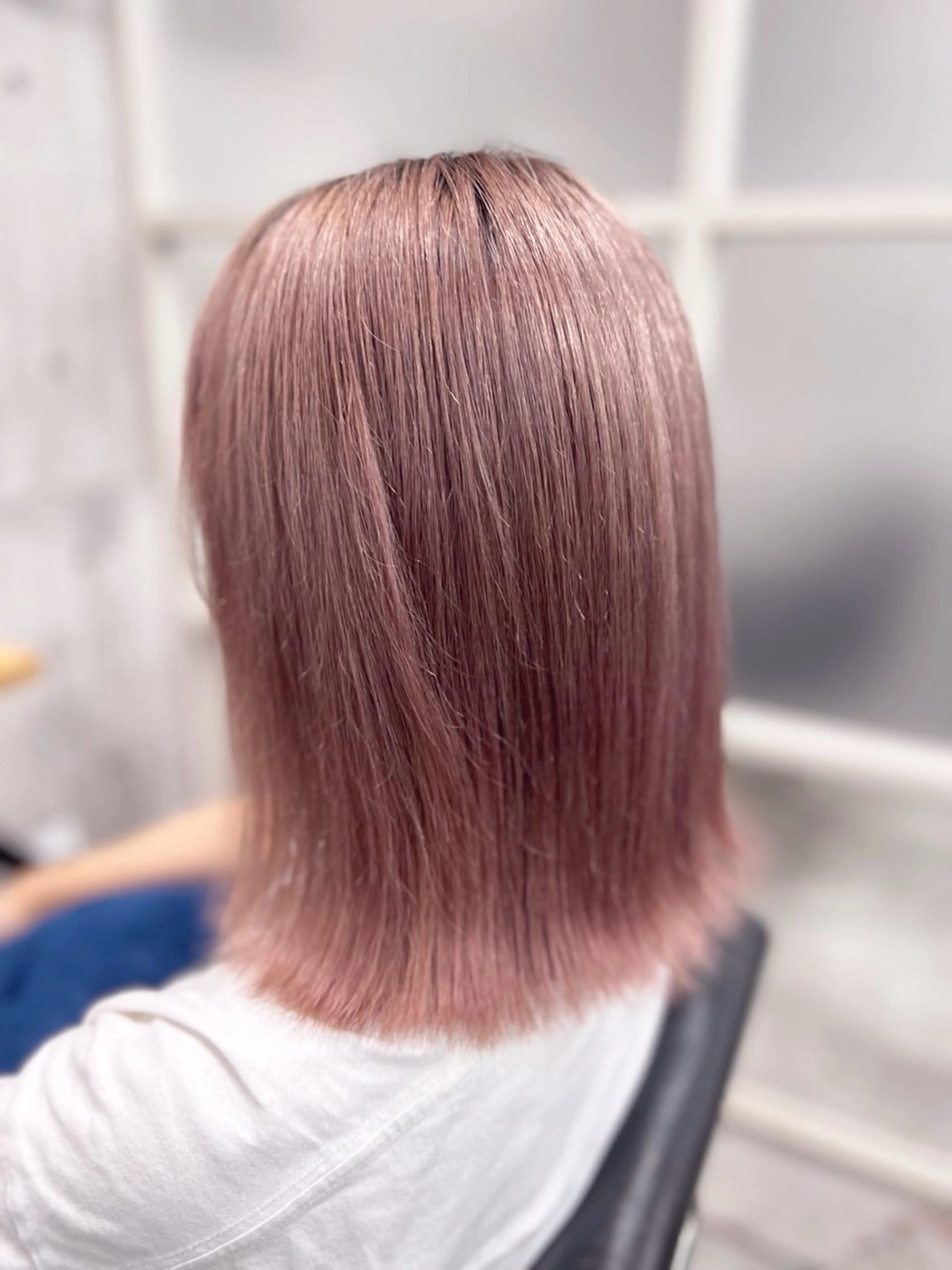 セミロング ボブ ハイライト 髪質改善 カット ヘアカラー newi ナカノのヘアスタイル