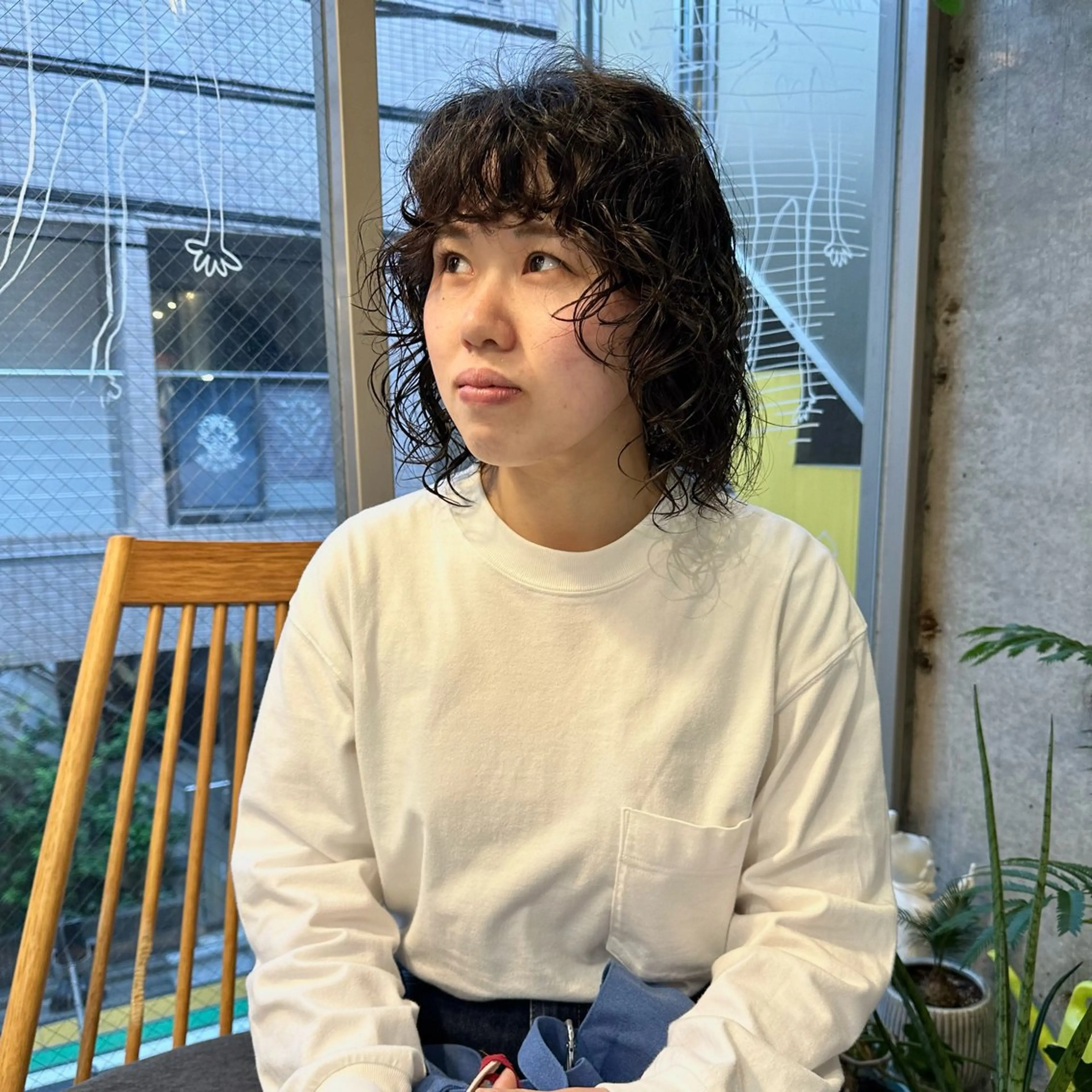 ミディアム パーマ ミディアムパーマ ウルフカット スパイラルパーマ カット パーマ 🌈圧倒的デザイン パーマ　関和希のヘアスタイル