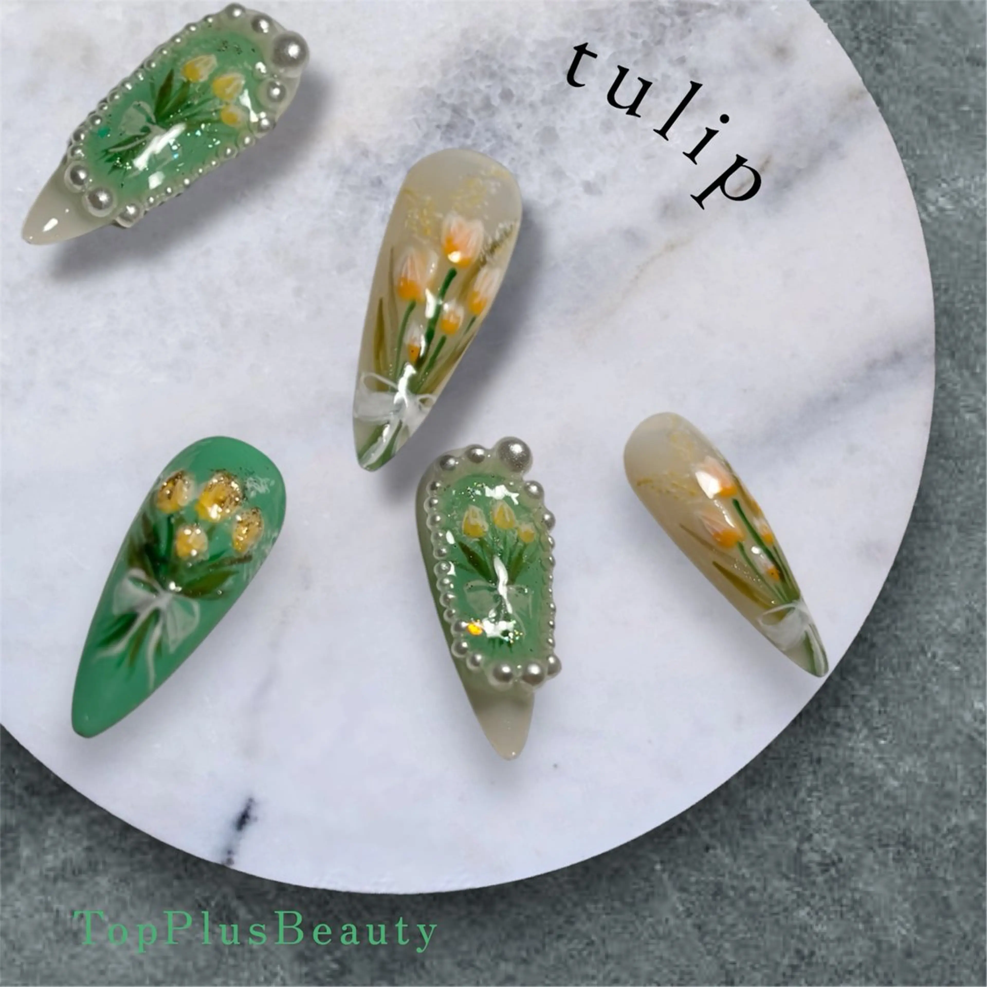 ネイル アートネイル ハンドネイル T + B ❇︎ ayuのネイルデザイン