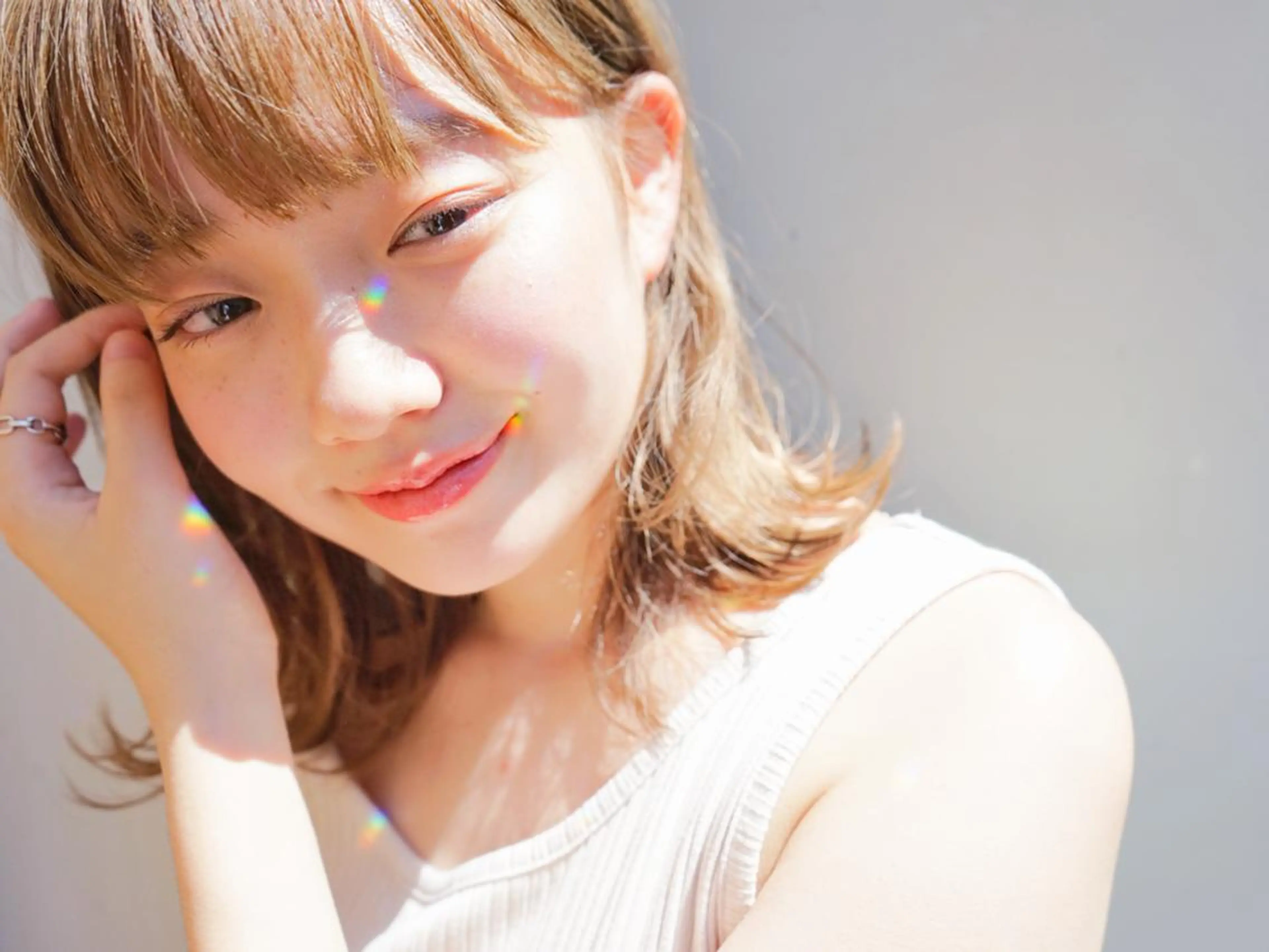 セミロング カラー パーマ ヘアアレンジ アディクシーカラー アッシュ バレイヤージュ ベージュカラー ブリーチ newi grande 横浜店のヘアスタイル