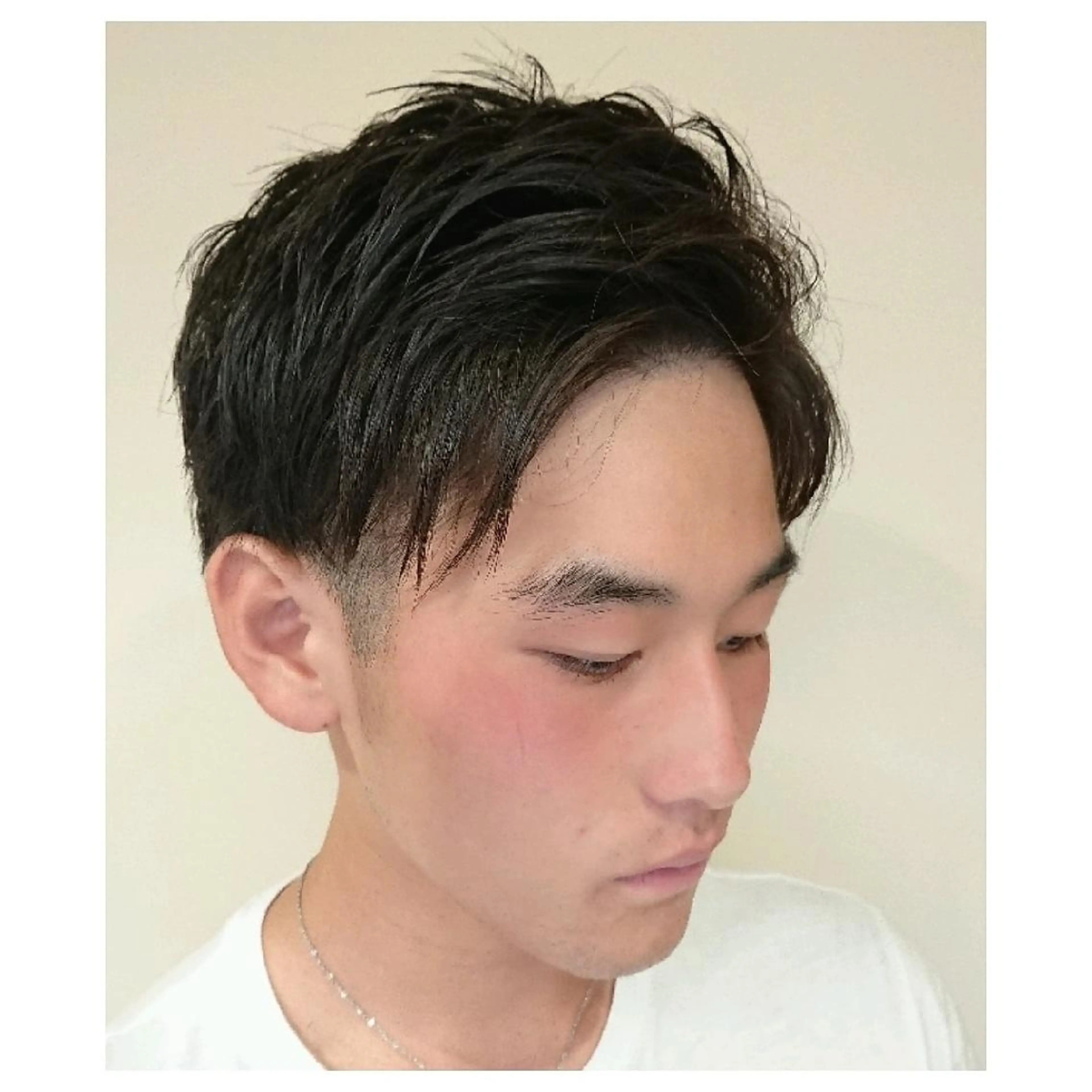 メンズ アップバング メンズブリーチ マッシュ メンズパーマ カット パーマ ブリーチ/ヘアケア/ 艶髪/イギチハルのヘアスタイル