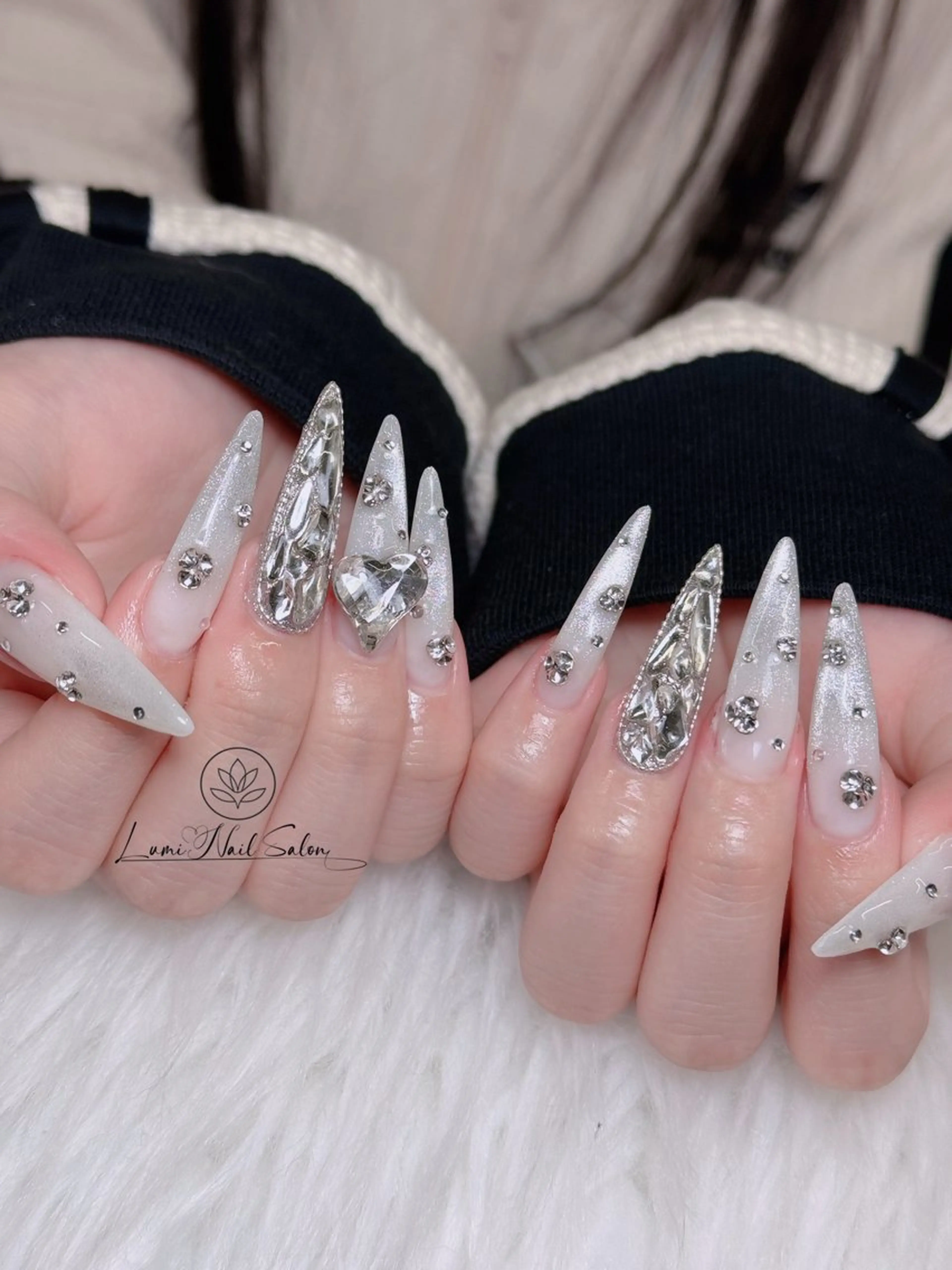 ネイル オーロラネイル チークネイル 長さ出し フレンチネイル 韓国ネイル ハンドネイル Lumi Shinokuboのネイルデザイン