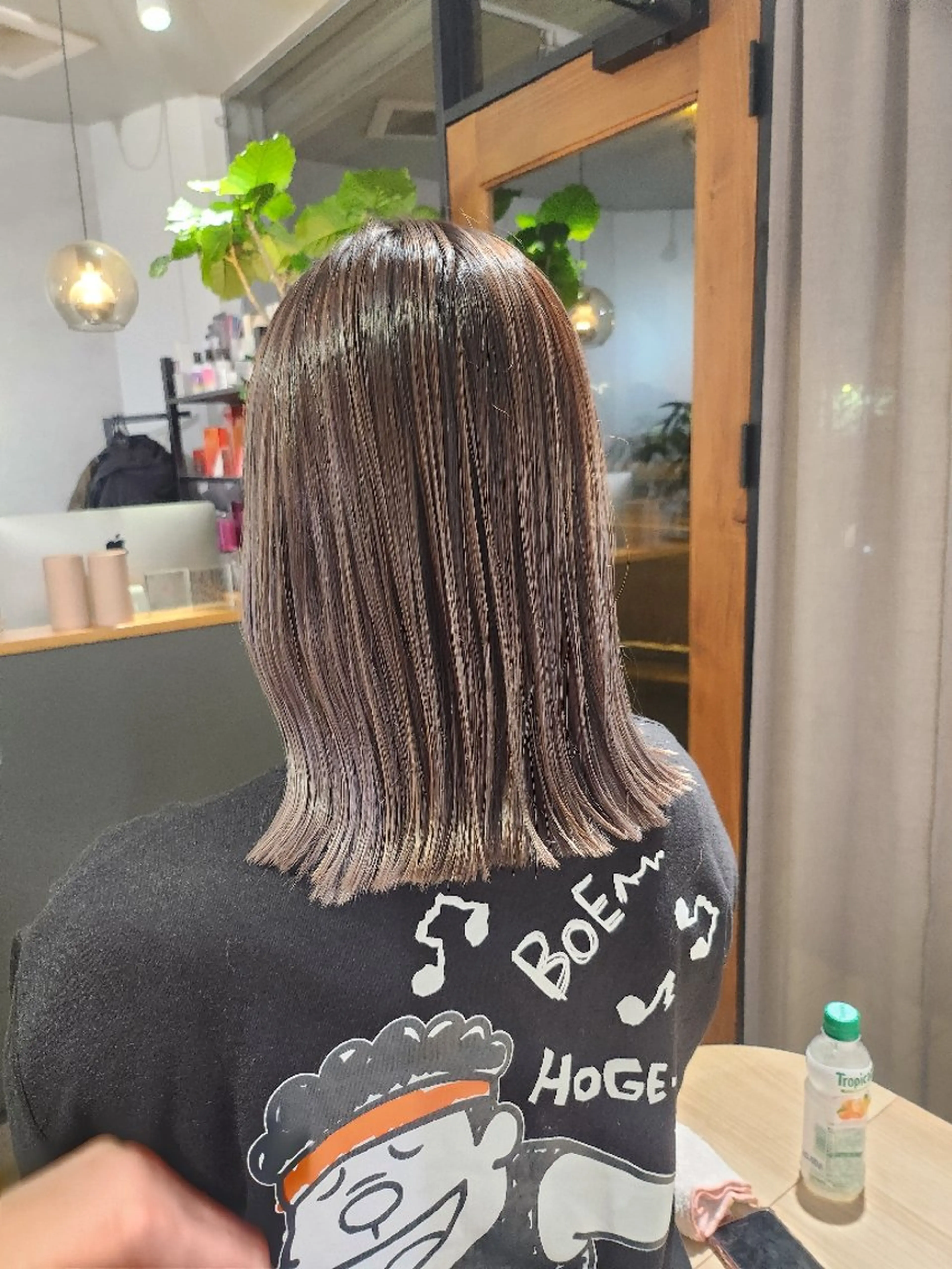 ミディアム カラー バレイヤージュ グレージュ レイヤーカット 金田 拓也のヘアスタイル