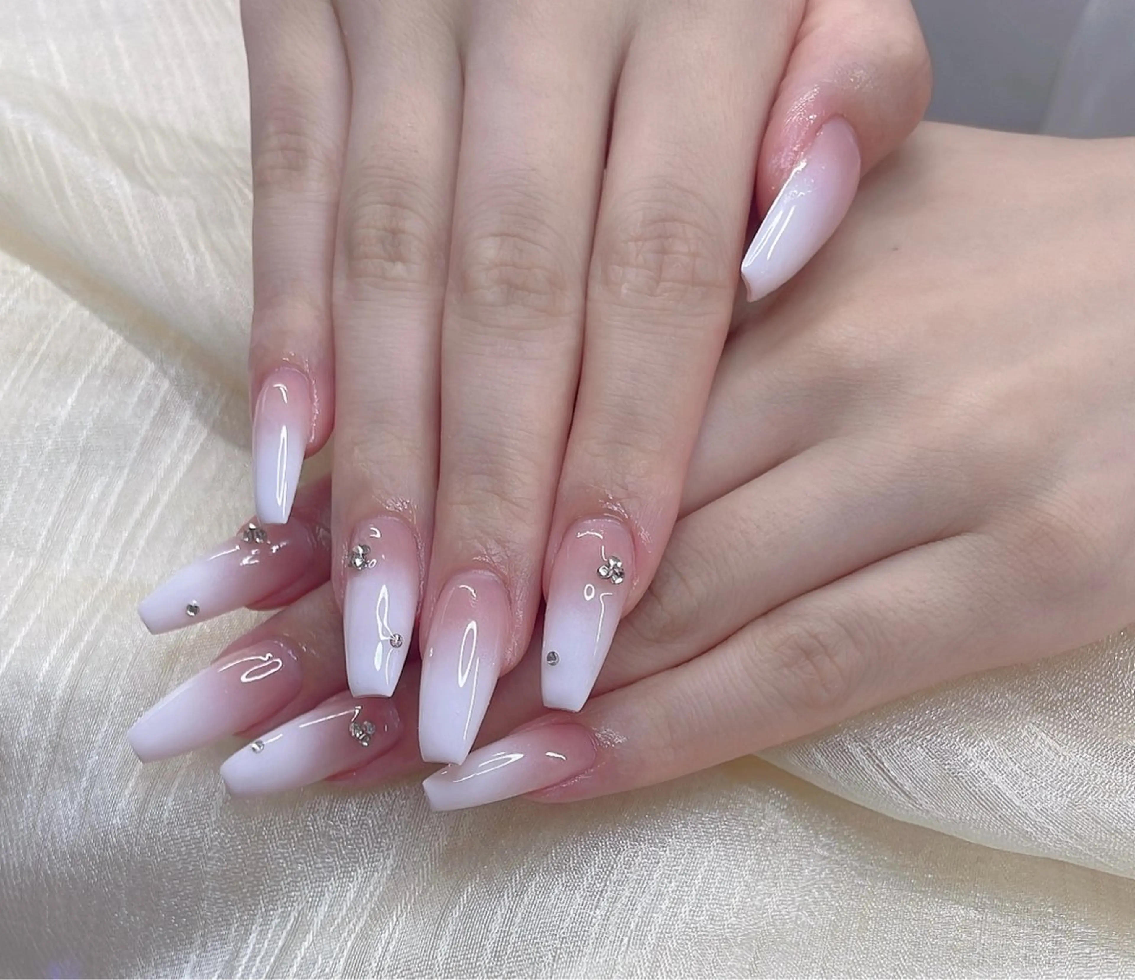 ネイル 渋谷T&B りお ロング無制限中💫のネイルデザイン