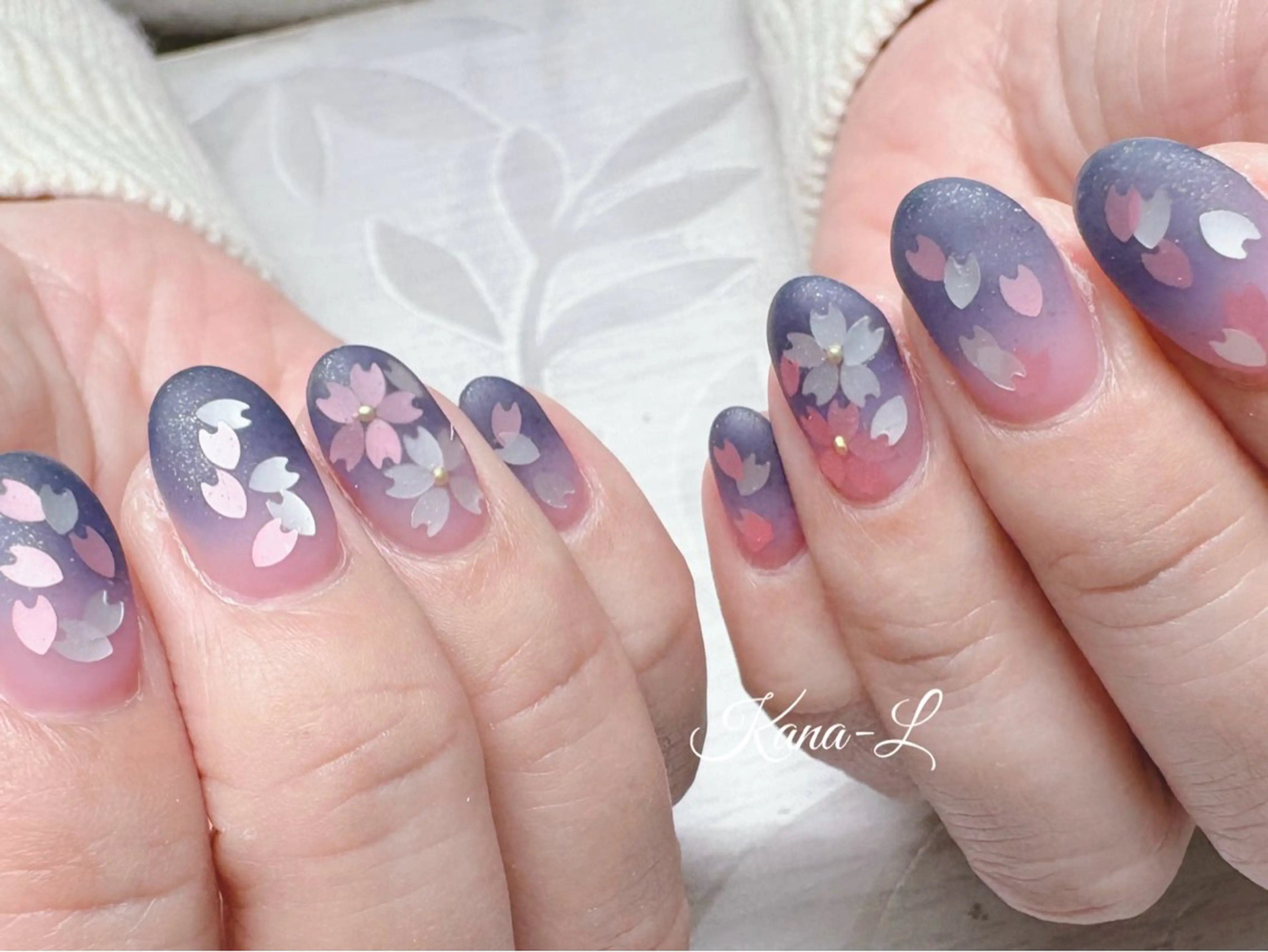 ネイル 芦辺 香奈のネイルデザイン