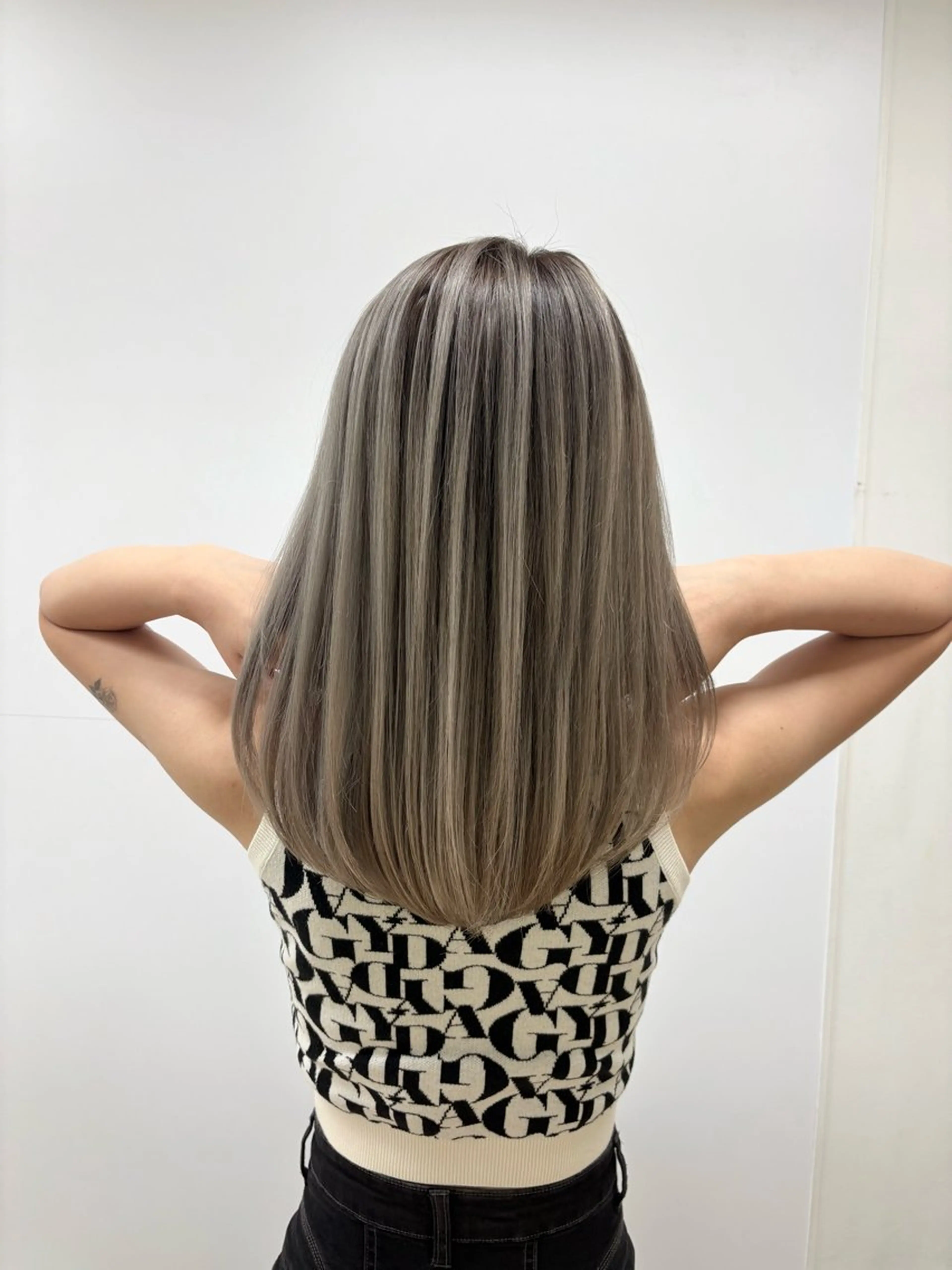 セミロング カット ヘアカラー バレイヤージュ/ヘア アレンジ/shionのヘアスタイル