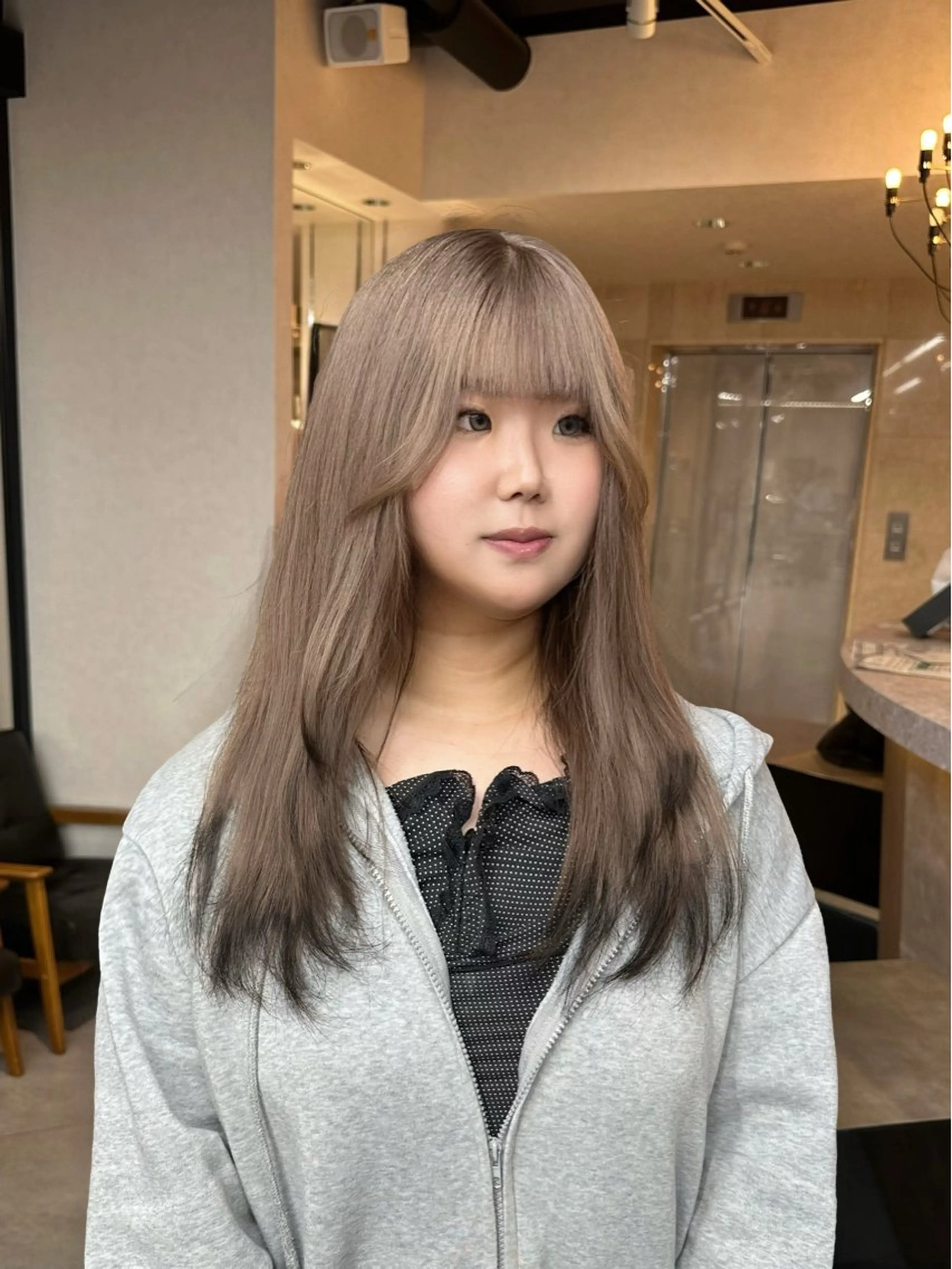 ロング カラー カット ヘアカラー トリートメント 韓国/レイヤー/ 透明感🩶ひかる🩶のヘアスタイル