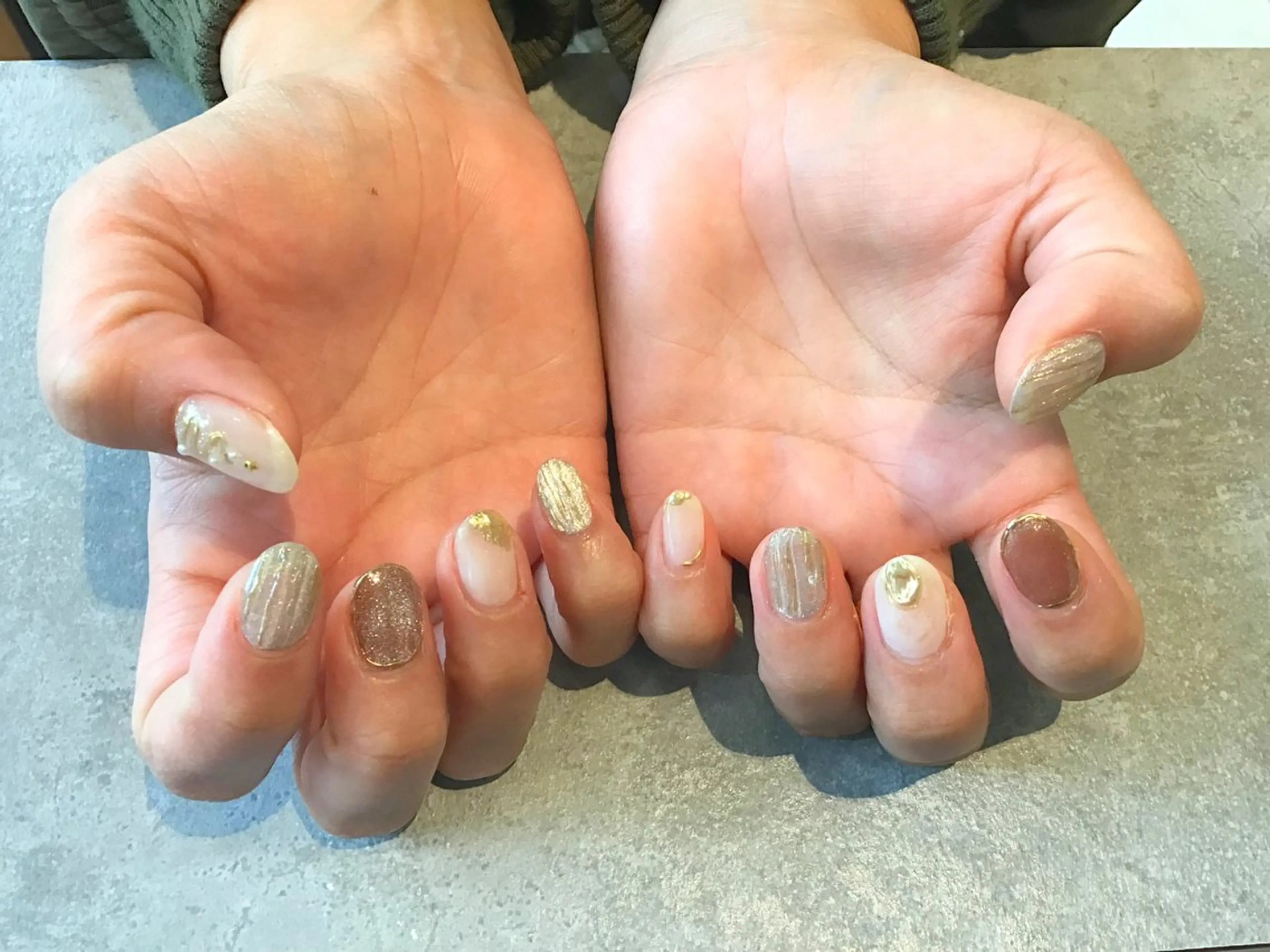 ネイル Nest 岩崎のネイルデザイン