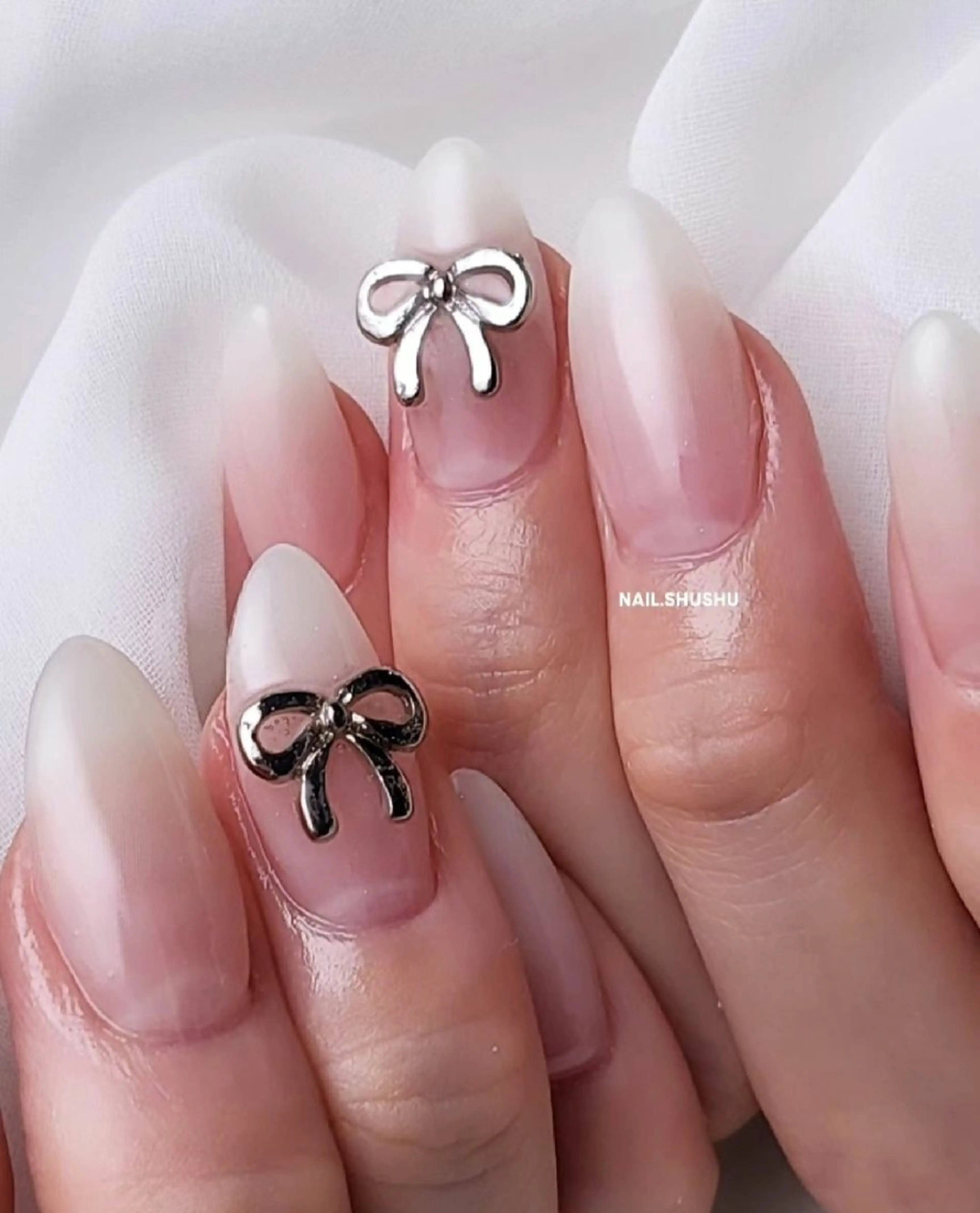 ネイル 持ち込み ニュアンスネイル ワンカラーネイル シンプルネイル 冬ネイル 3dパーツ/流行り 👧shushu❤️のネイルデザイン