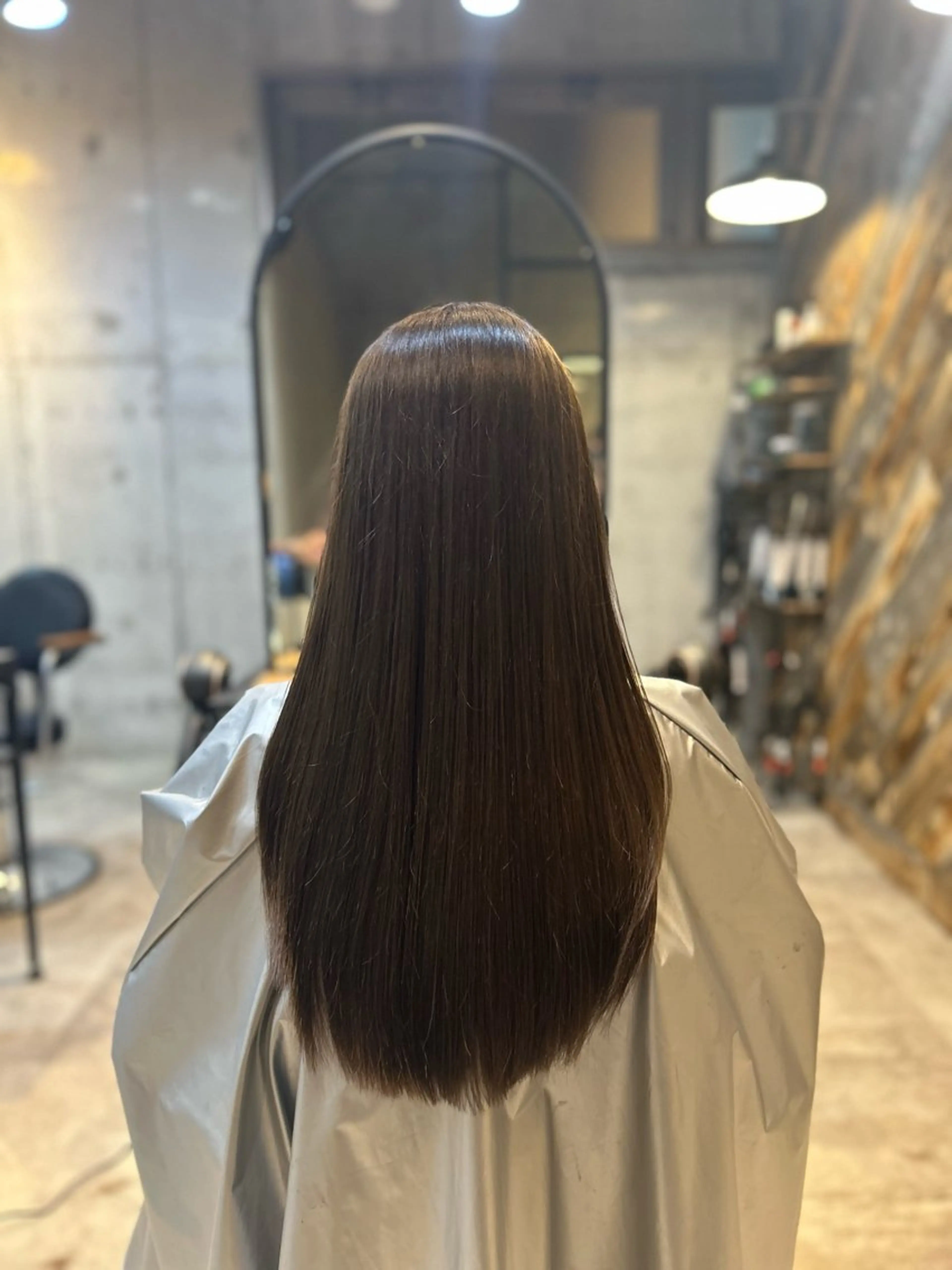 ロング カラー ブリーチ 手嶋 杏梨のヘアスタイル