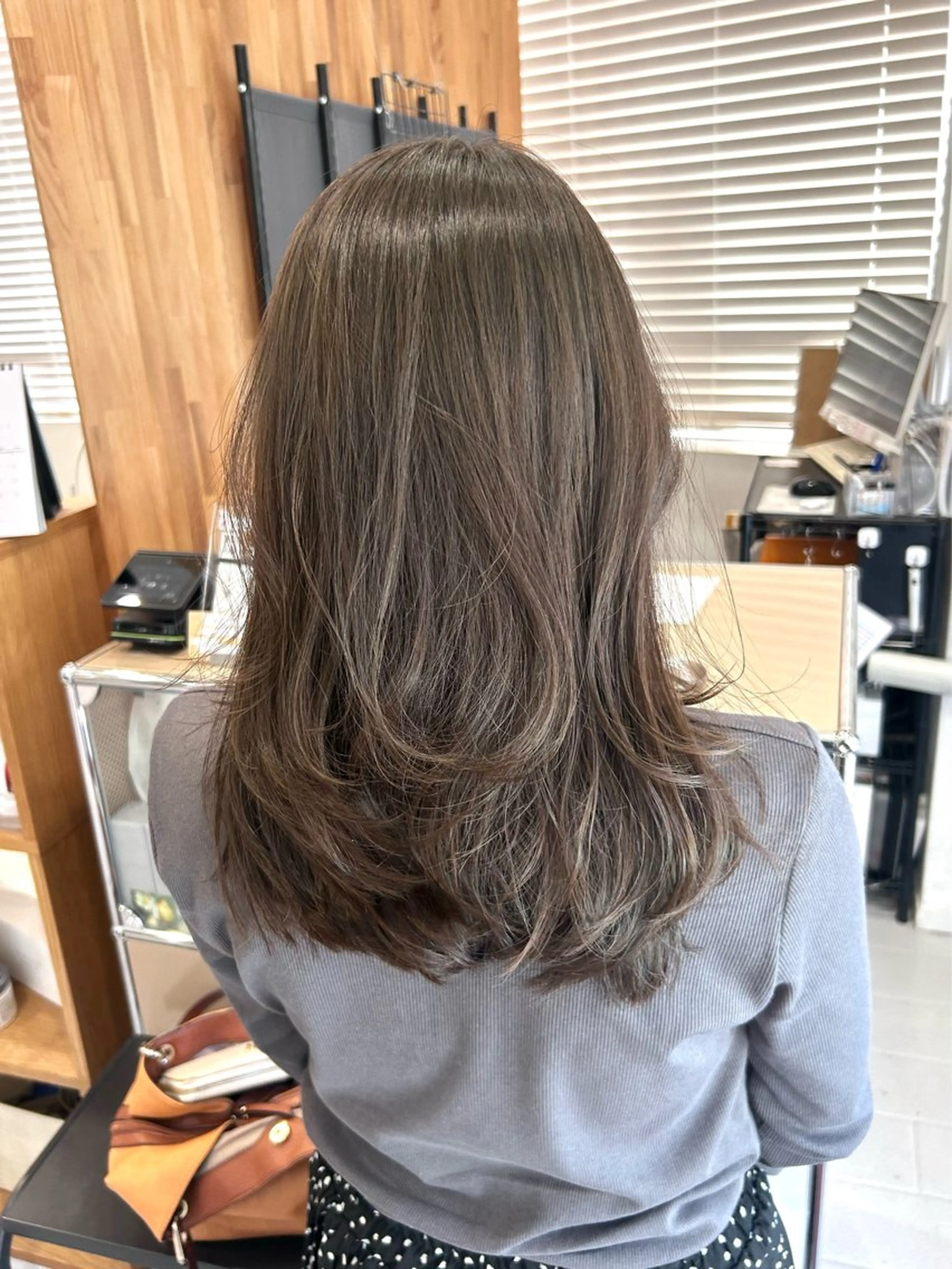 セミロング カット ヘアカラー トリートメント 韓国ヘア ‎⟡.·KANA🐥のヘアスタイル