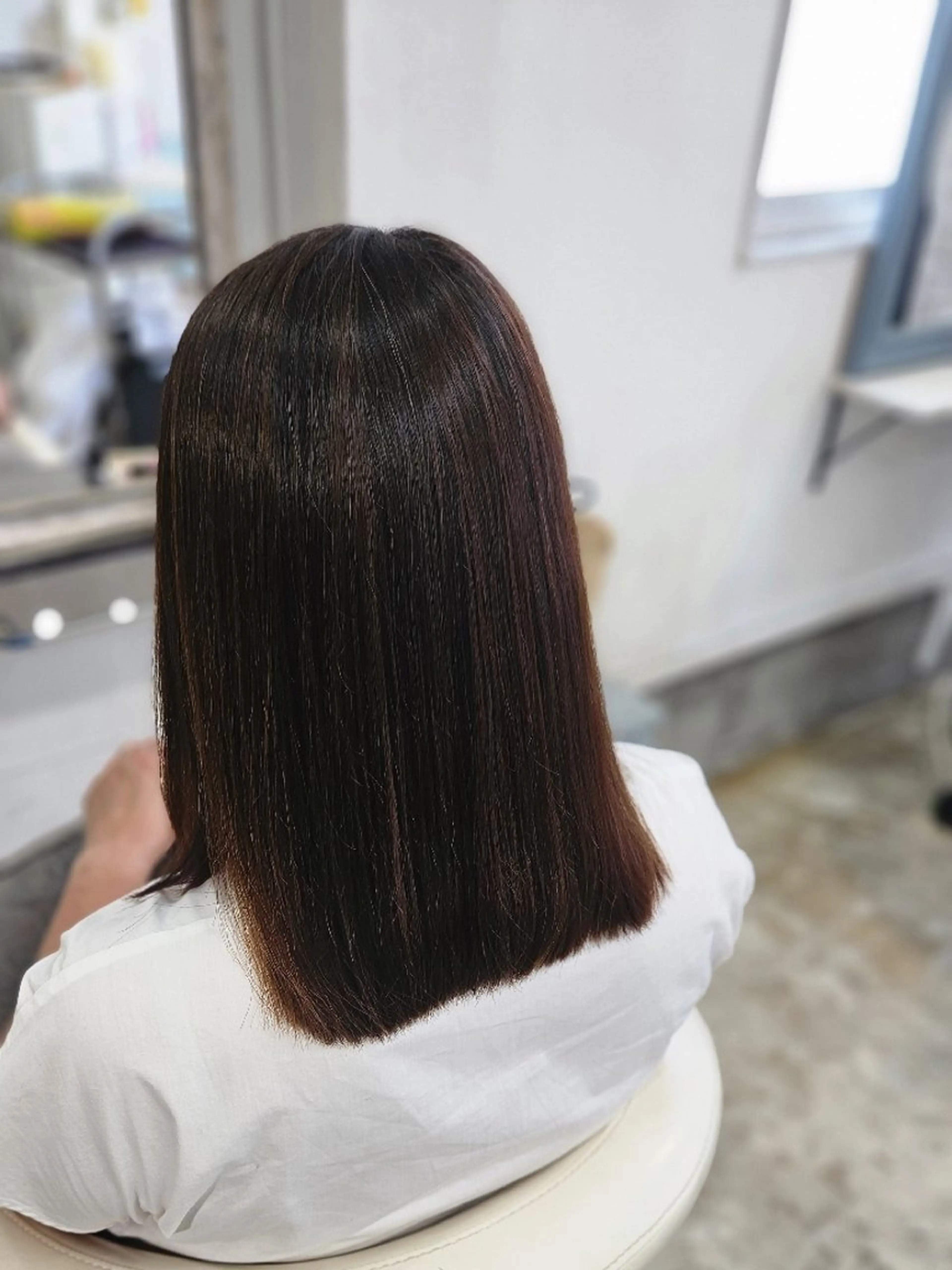 セミロング 縮毛矯正  熊野 タイソンのヘアスタイル