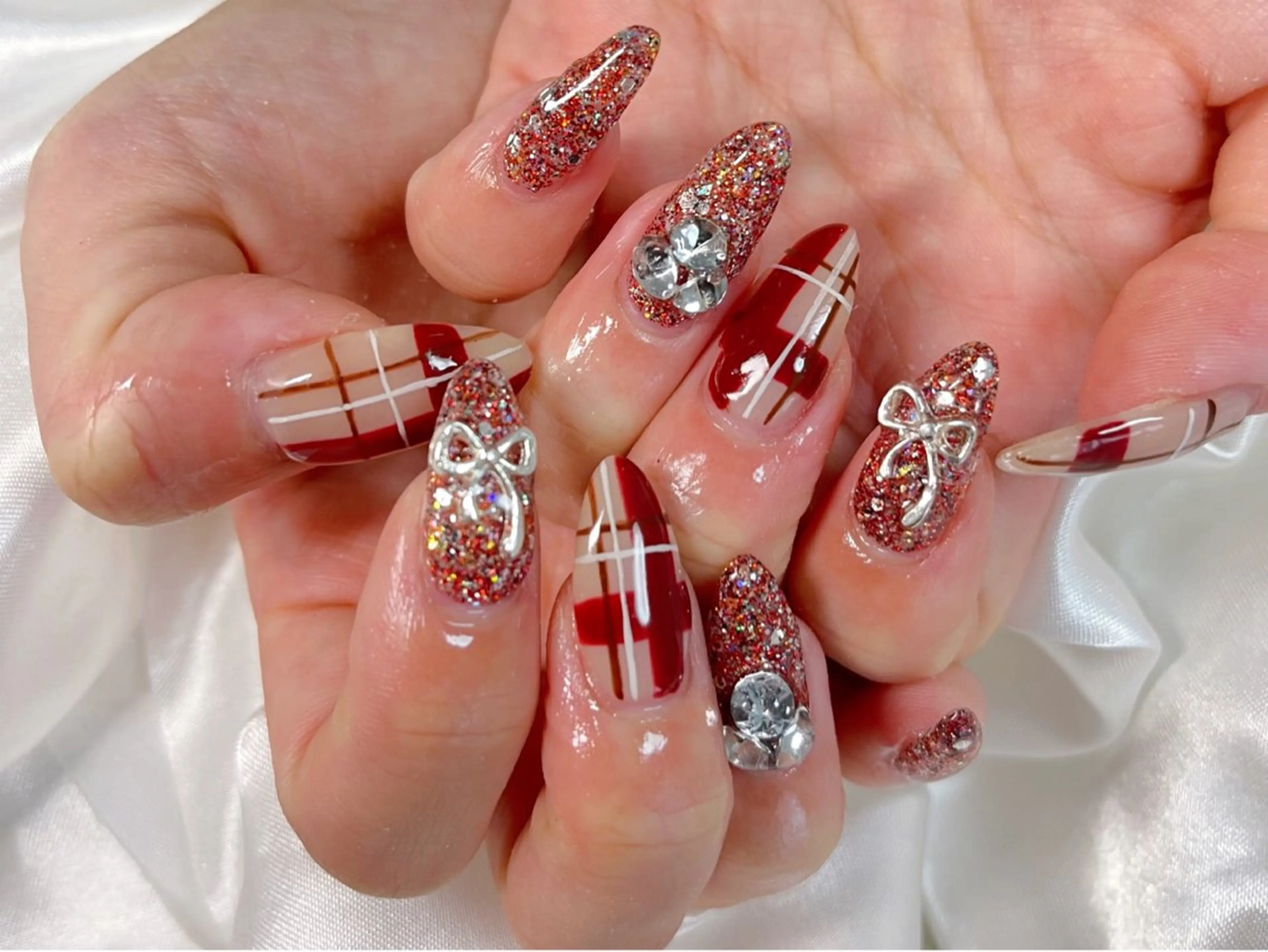 ネイル ロングネイル 冬ネイル クリスマス ハンドネイル 松田 由真のネイルデザイン