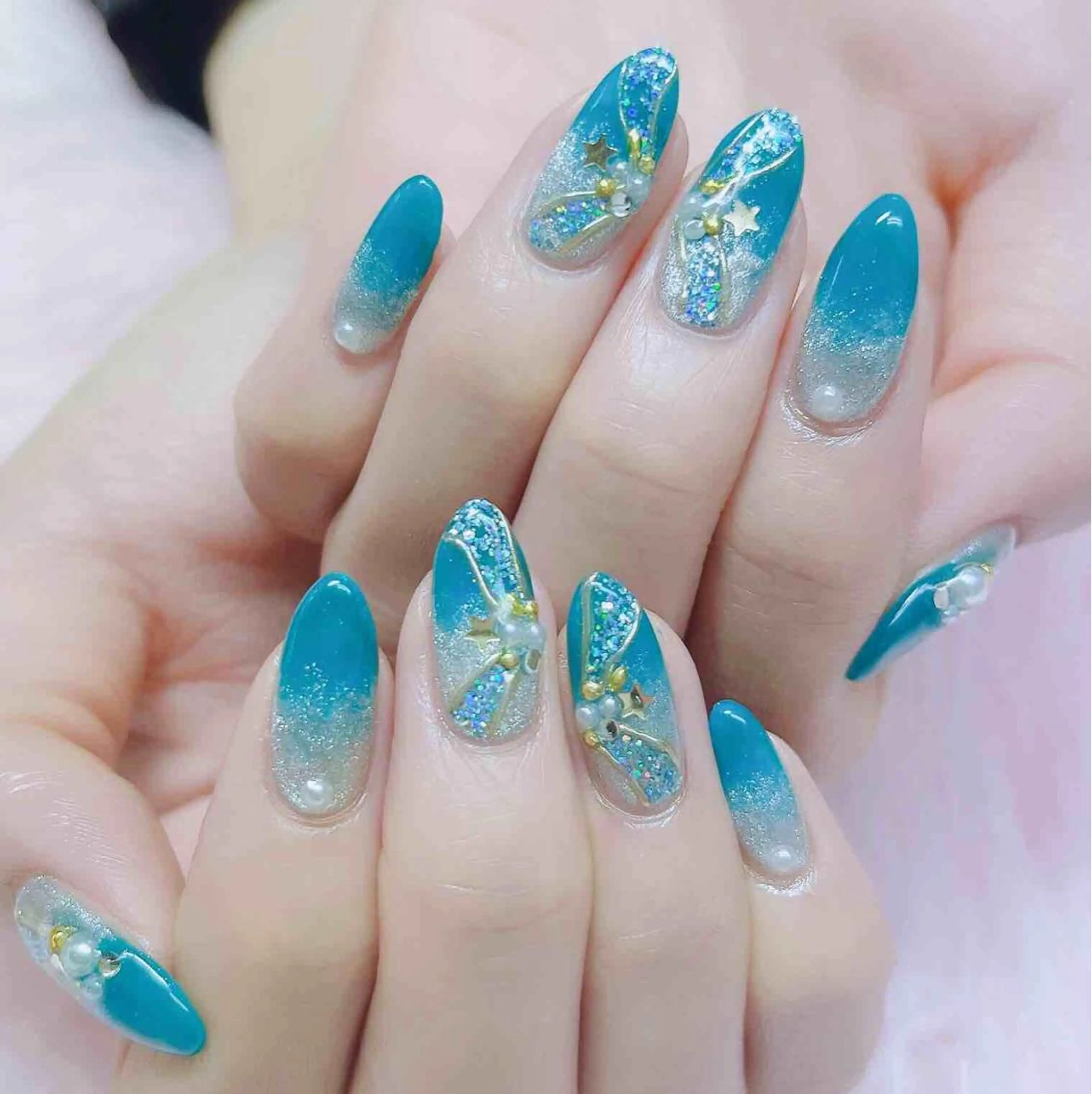 ネイル ハンドネイル MoonNail ユリ🌸のネイルデザイン