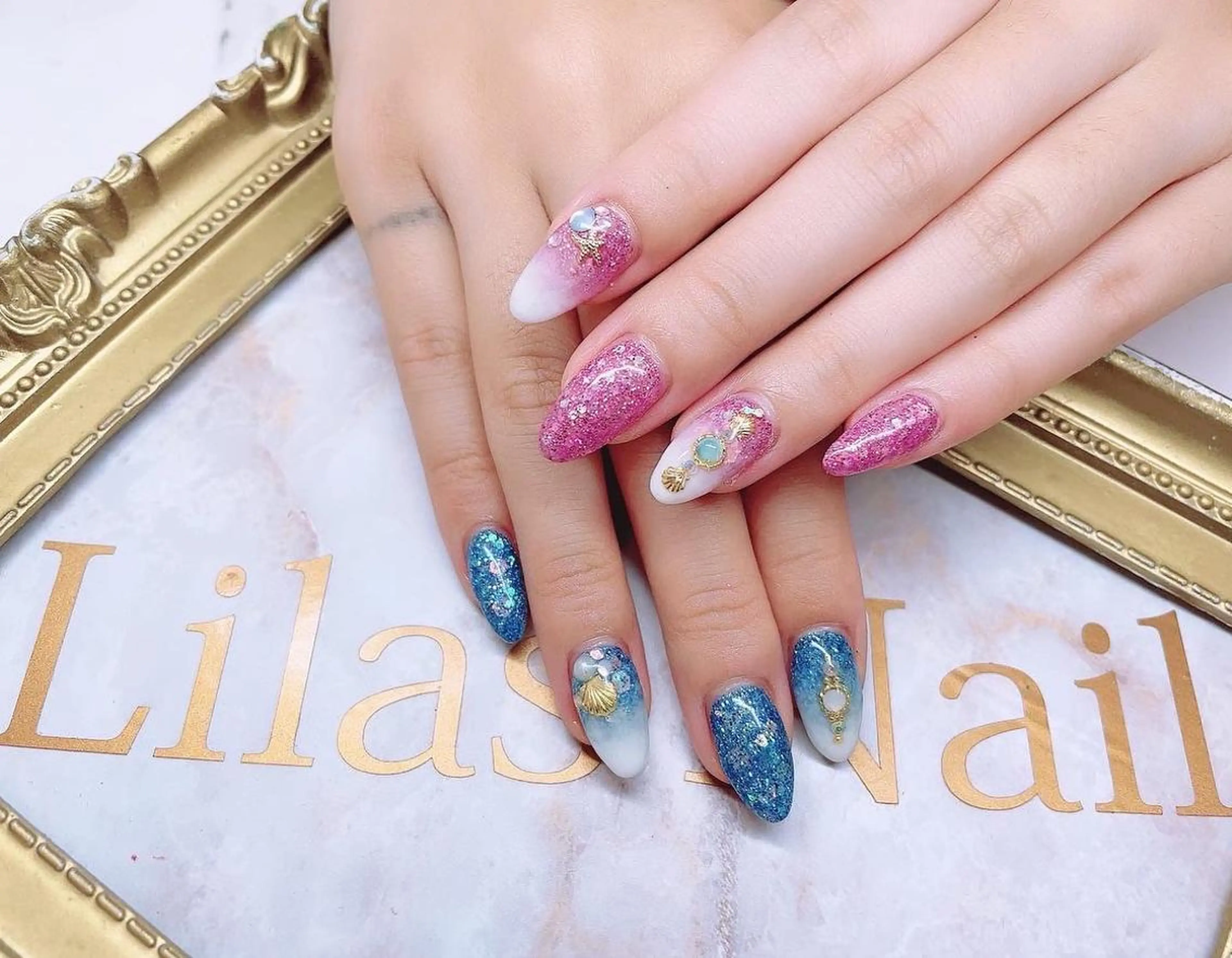 ネイル ジェルネイル ハードジェル キラキラネイル ラメ(グリッター) ロングネイル Lilas Nailのネイルデザイン