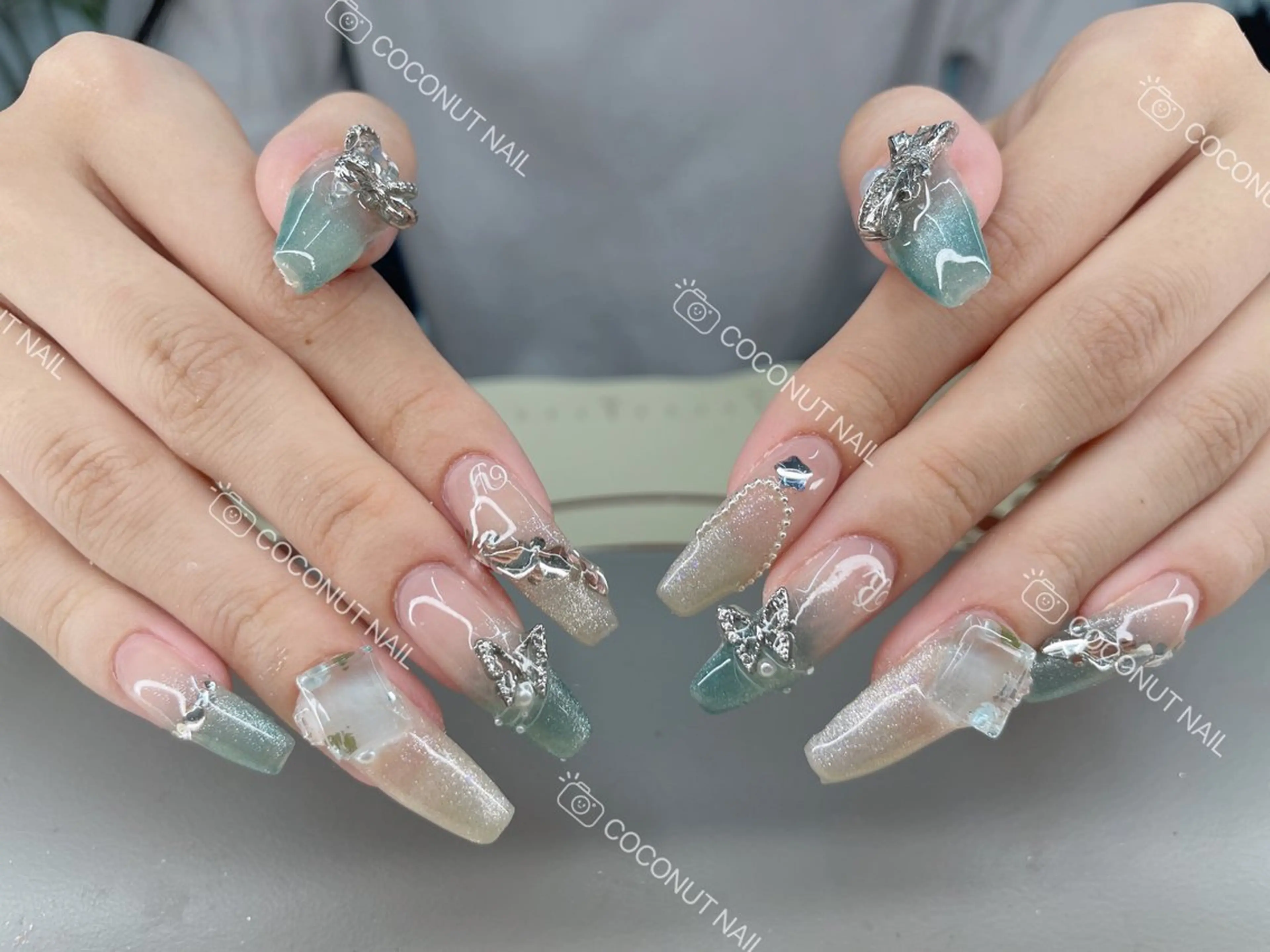 ネイル ハンドネイル 神田 ココナッツのネイルデザイン