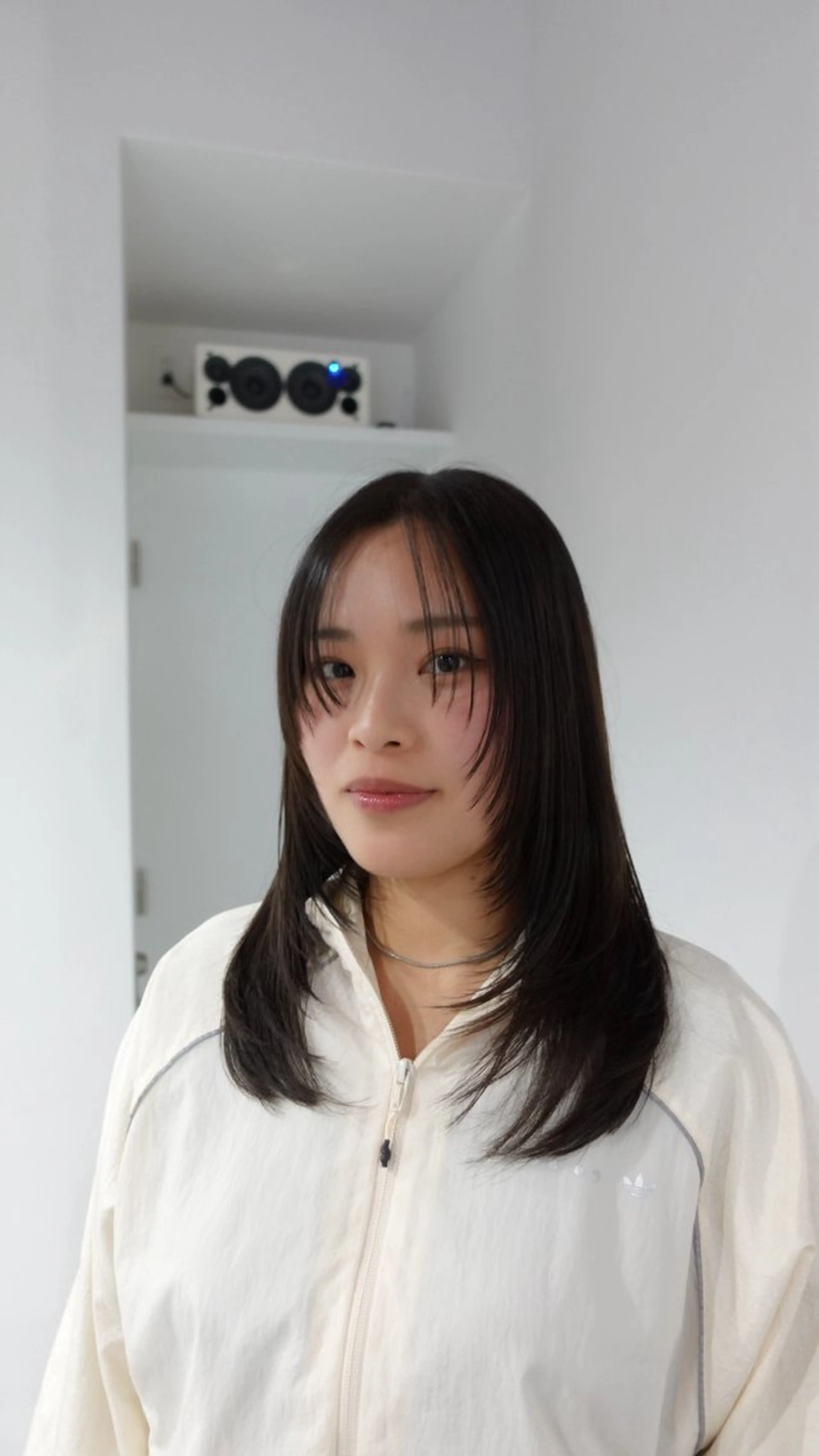 ミディアム Shiro RENのヘアスタイル