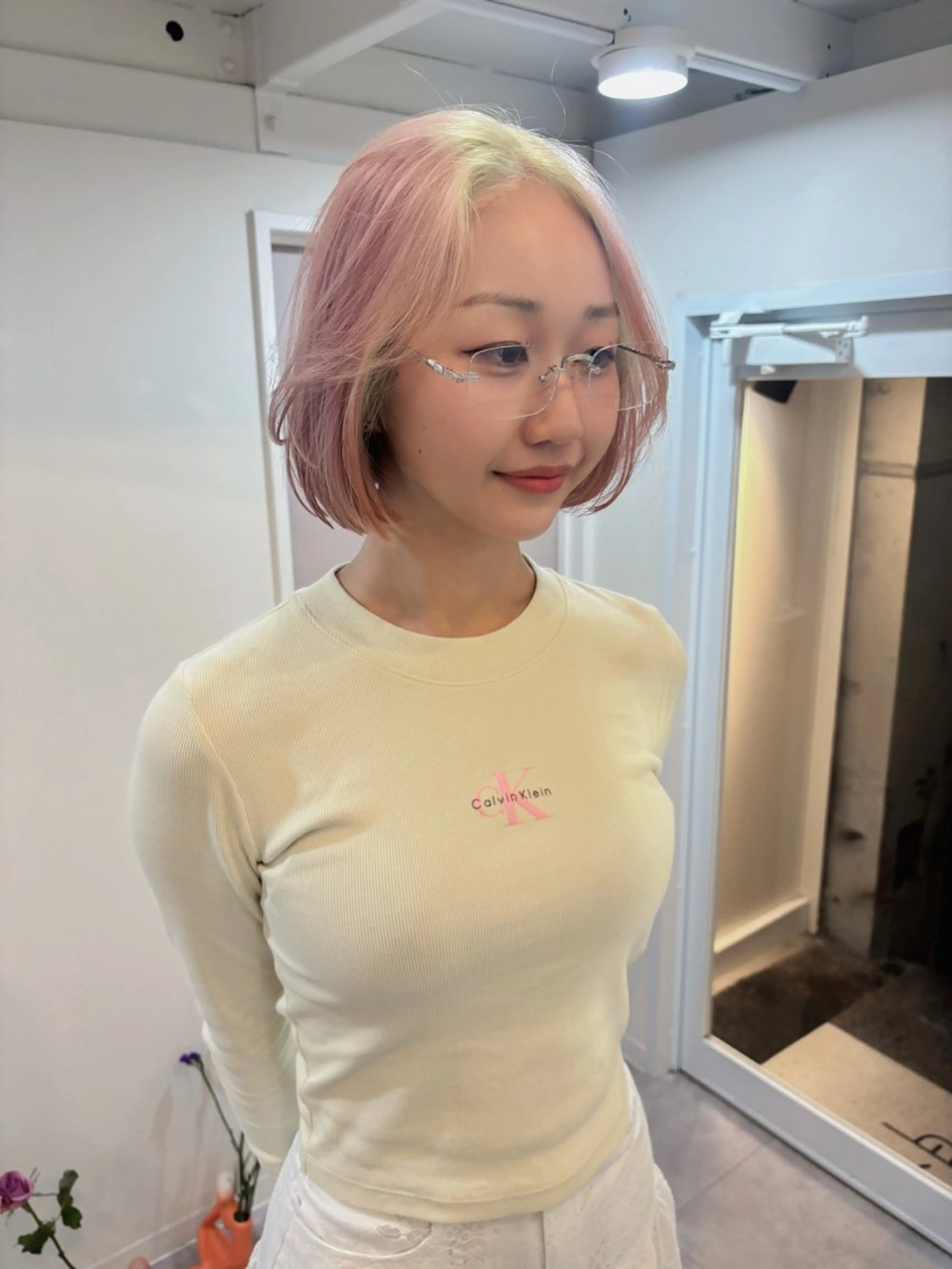 ショート カラー デザインカラー ピンクカラー カット ヘアカラー 🩵izu 🩵のヘアスタイル