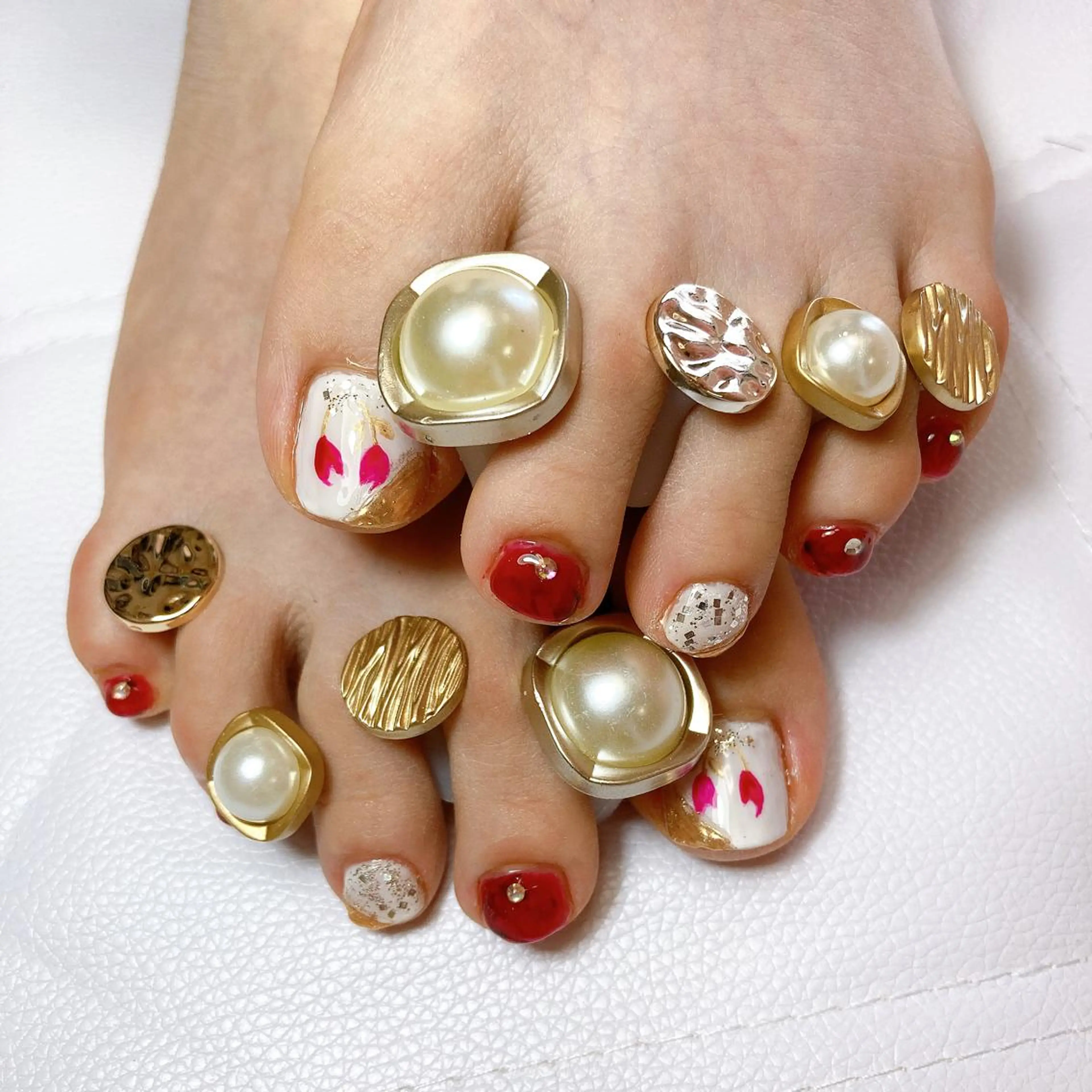 ネイル さゆりネイル&ビューティーサロン所属・古屋 早友里のネイルデザイン