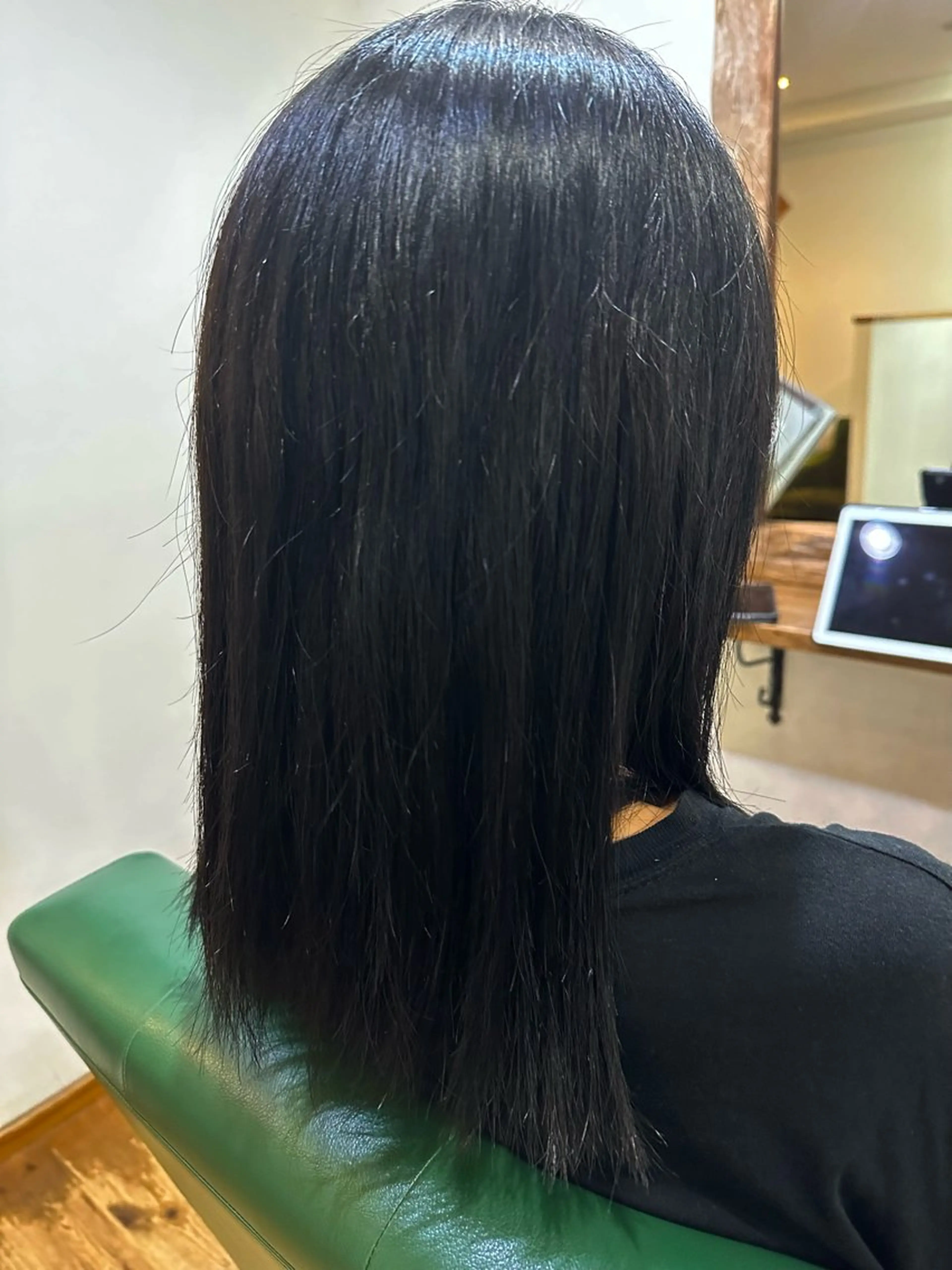 カラー 原田 梨乃のヘアスタイル