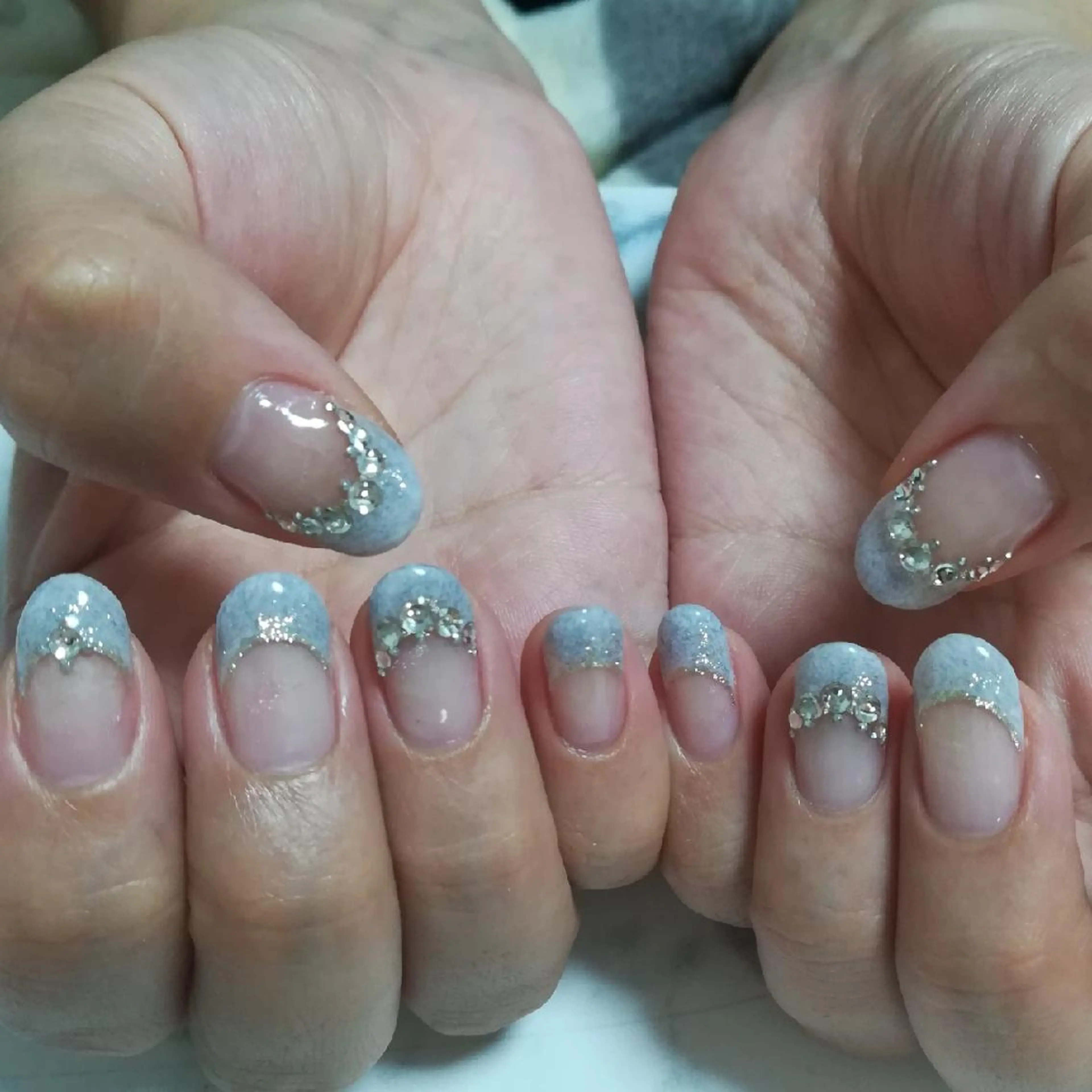 ネイル フレンチネイル ジェルネイル ハンドネイル reve あやののネイルデザイン