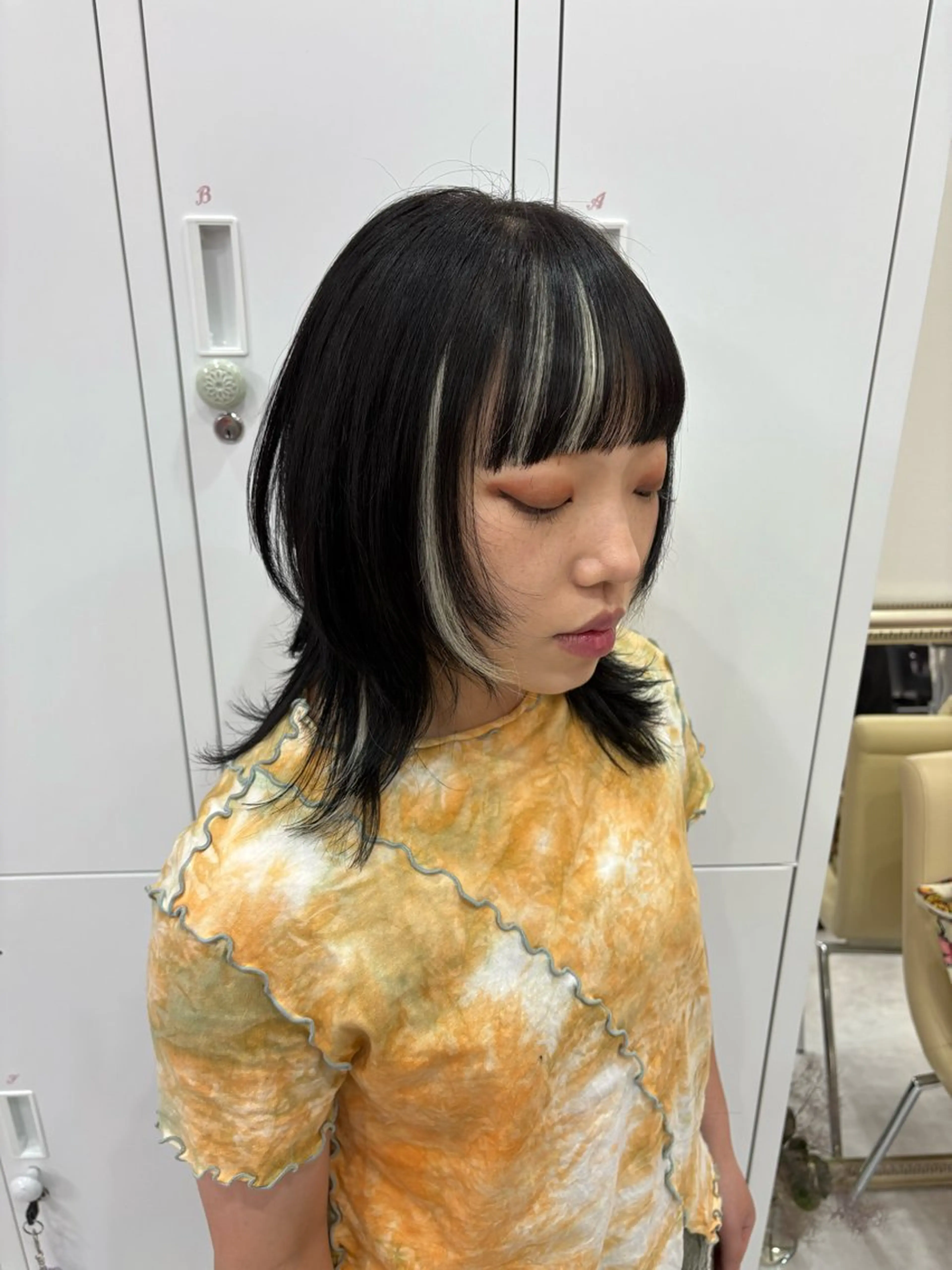 ミディアム カラー エクステ レイヤーカット Hirona 縮毛矯正/髪質改善のヘアスタイル