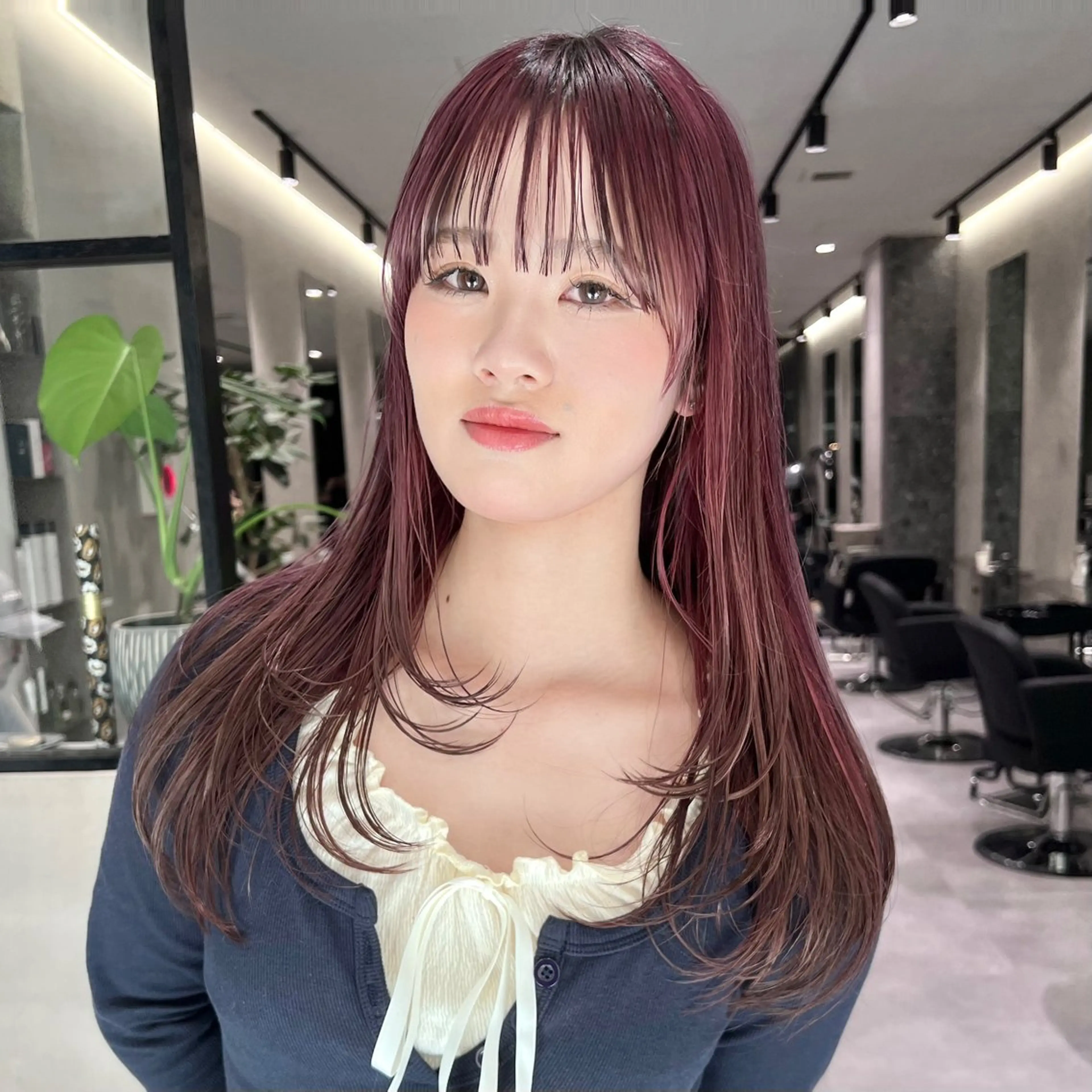 ロング カラー カット ヘアカラー トリートメント 新宿/レイヤーカット 髪質改善/小顔見せのヘアスタイル