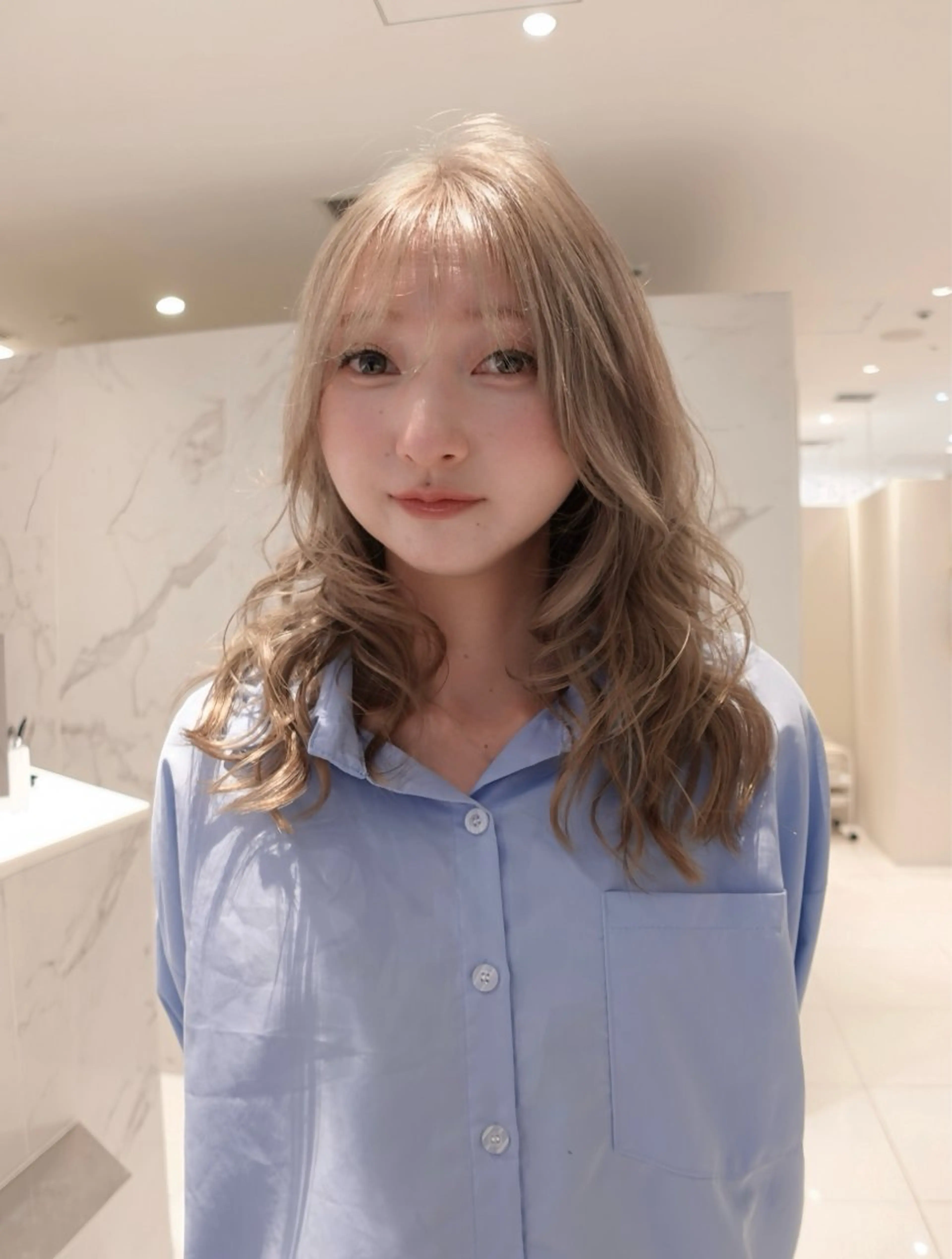 ミディアム カット ヘアカラー トリートメント 透明感カラーＷカラー 🫧/つばめのヘアスタイル