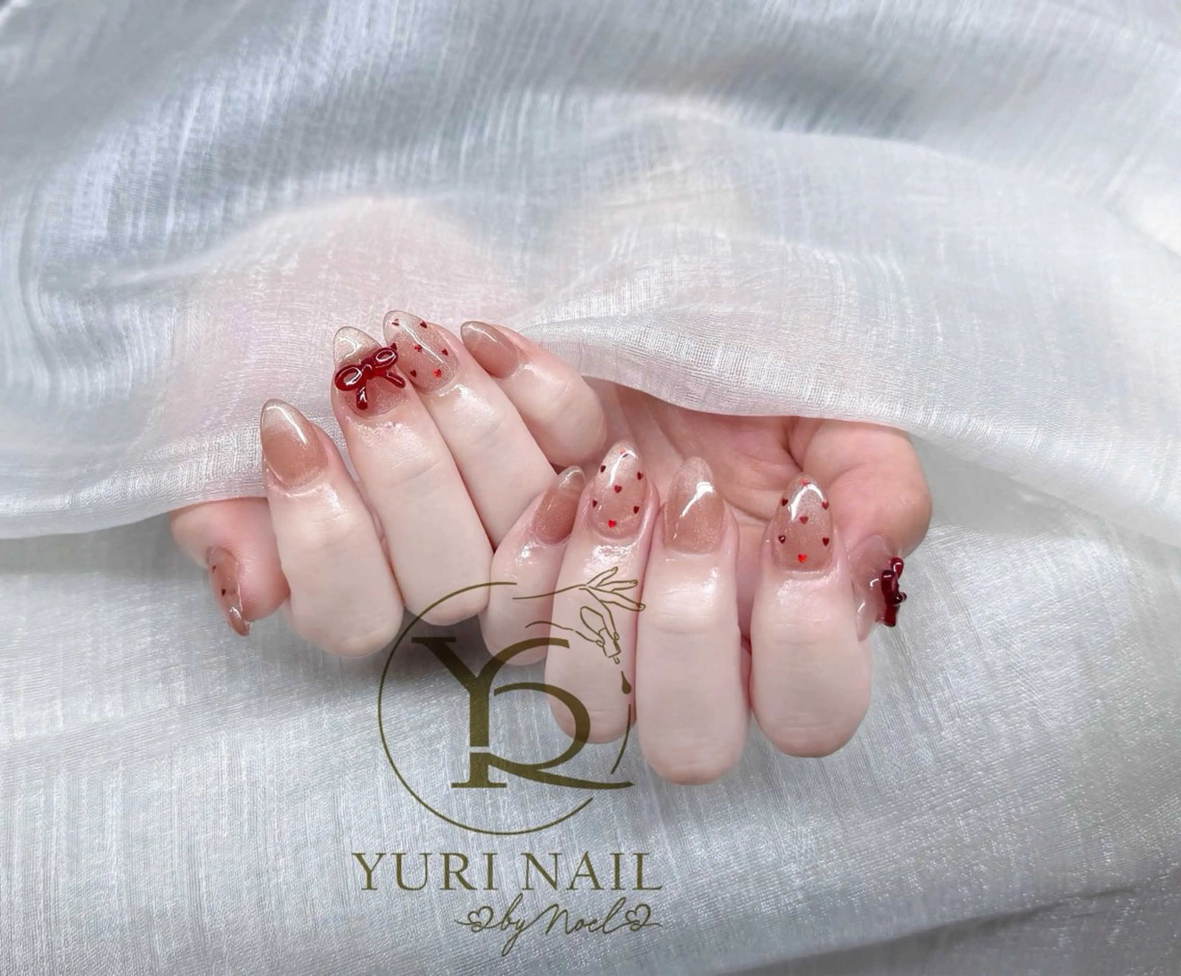 ネイル オーロラネイル ブルー チークネイル フレンチネイル グラデーション ハンドネイル フットネイル ハンドケア YURI Nail Funabashiのネイルデザイン