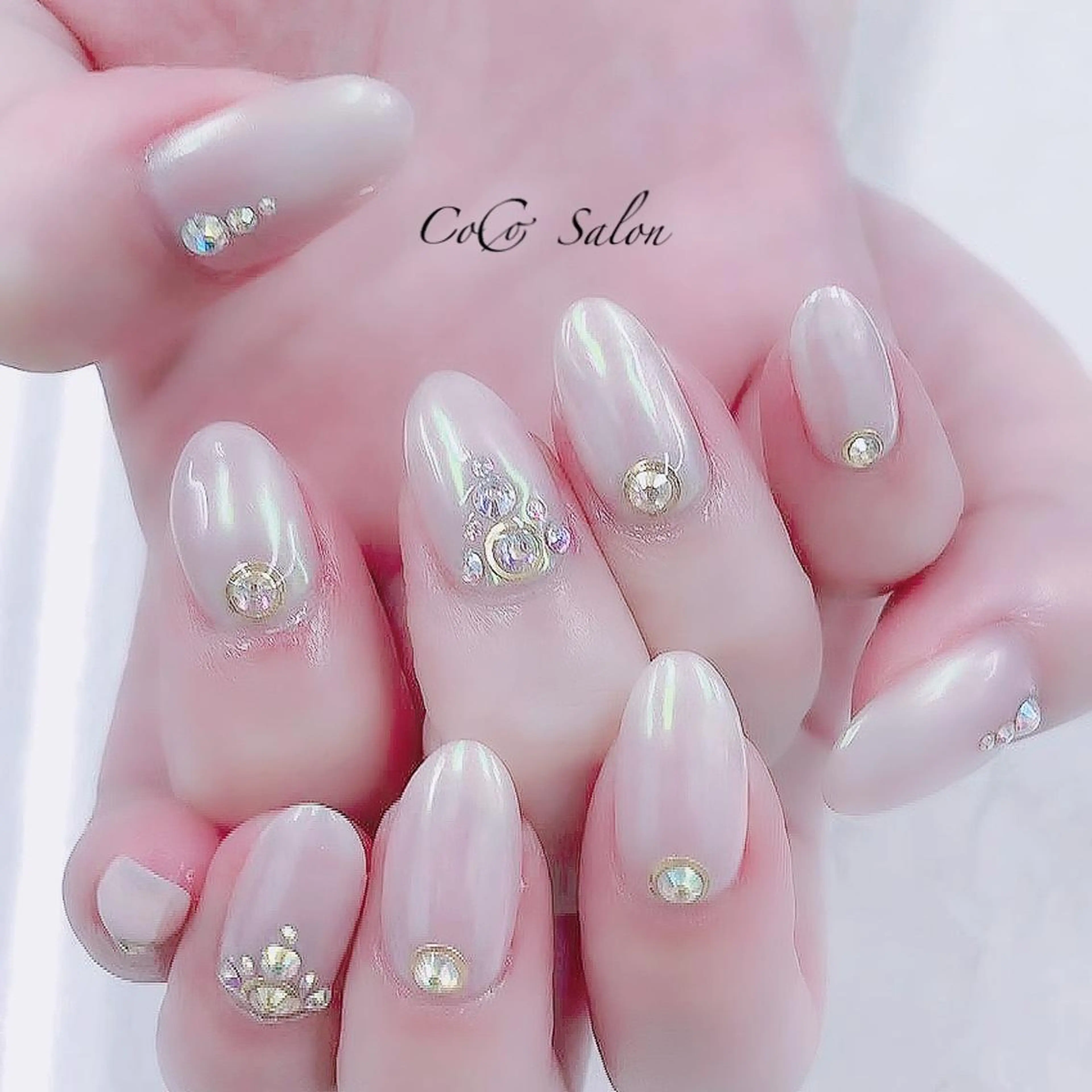 ネイル オーロラネイル 成人式 長さ出し ジェルネイル キラキラネイル ハンドネイル CoCoSalon ネイル/まつ毛予約のネイルデザイン
