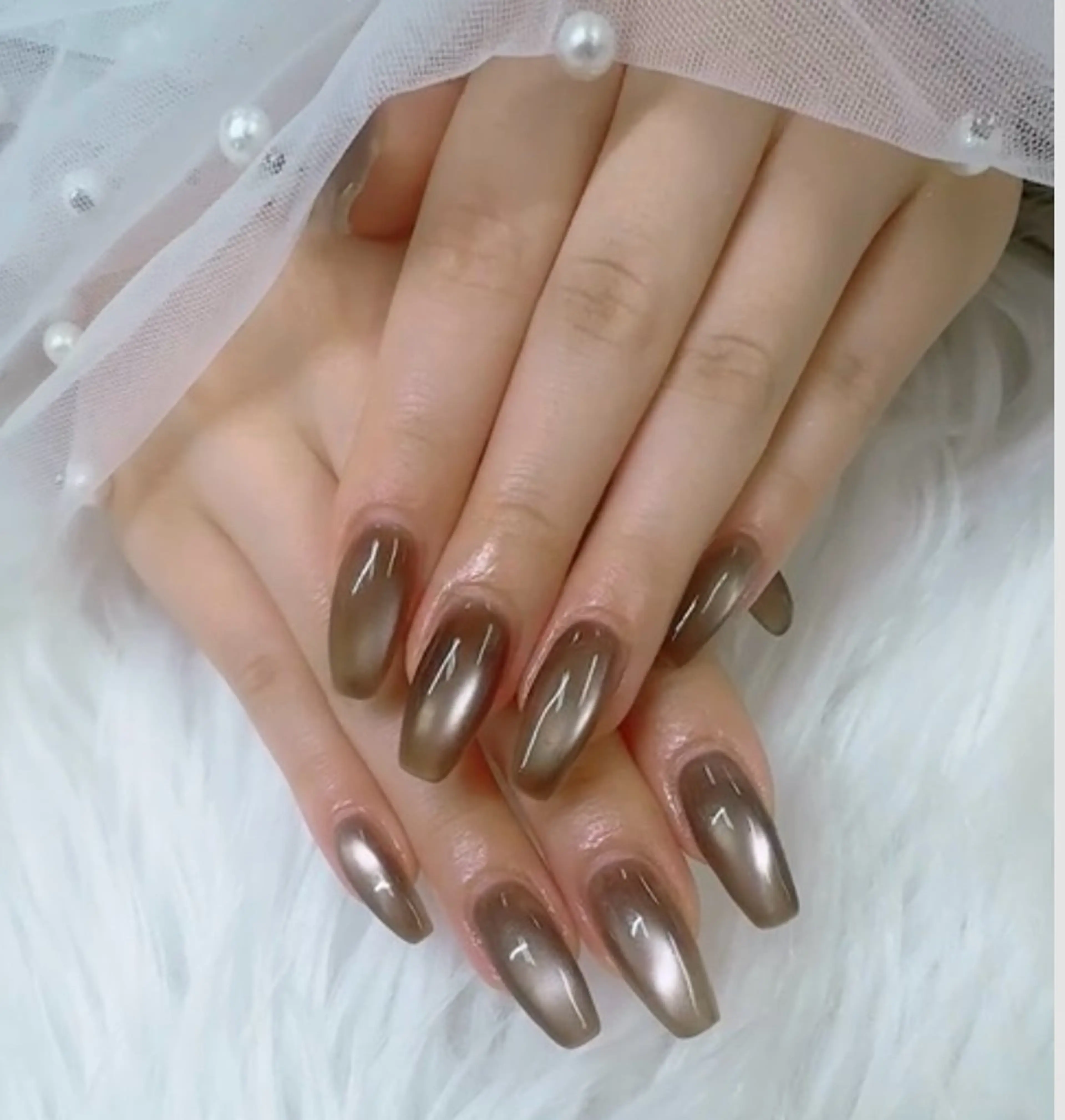 ネイル フラッシュネイル フラッシュマグ フレンチネイル ガラスフレンチ キラキラネイル Queeens nailのネイルデザイン