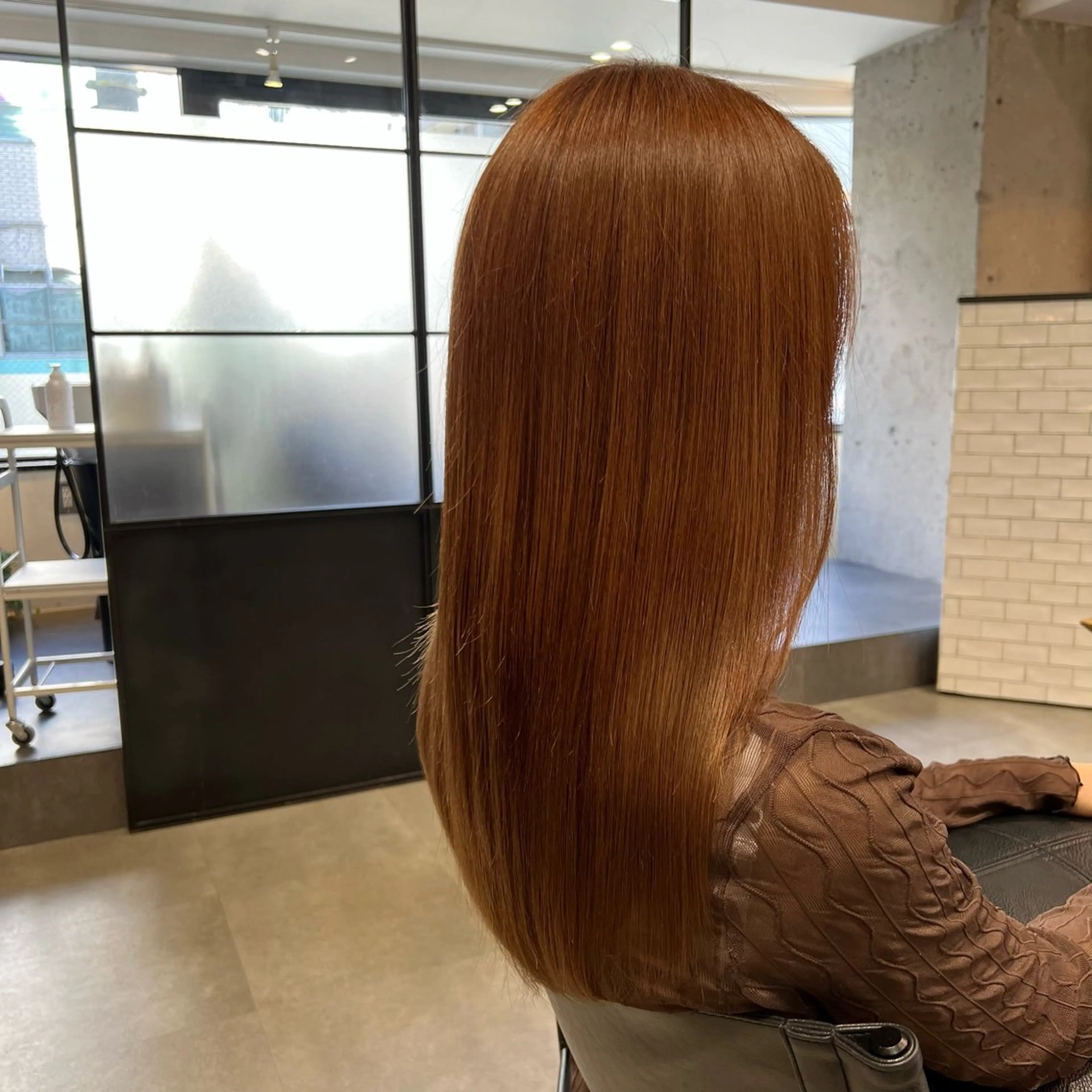 ロング カラー ブラウンカラー オレンジ オレンジブラウン ヘアカラー トリートメント meuz コトハのヘアスタイル