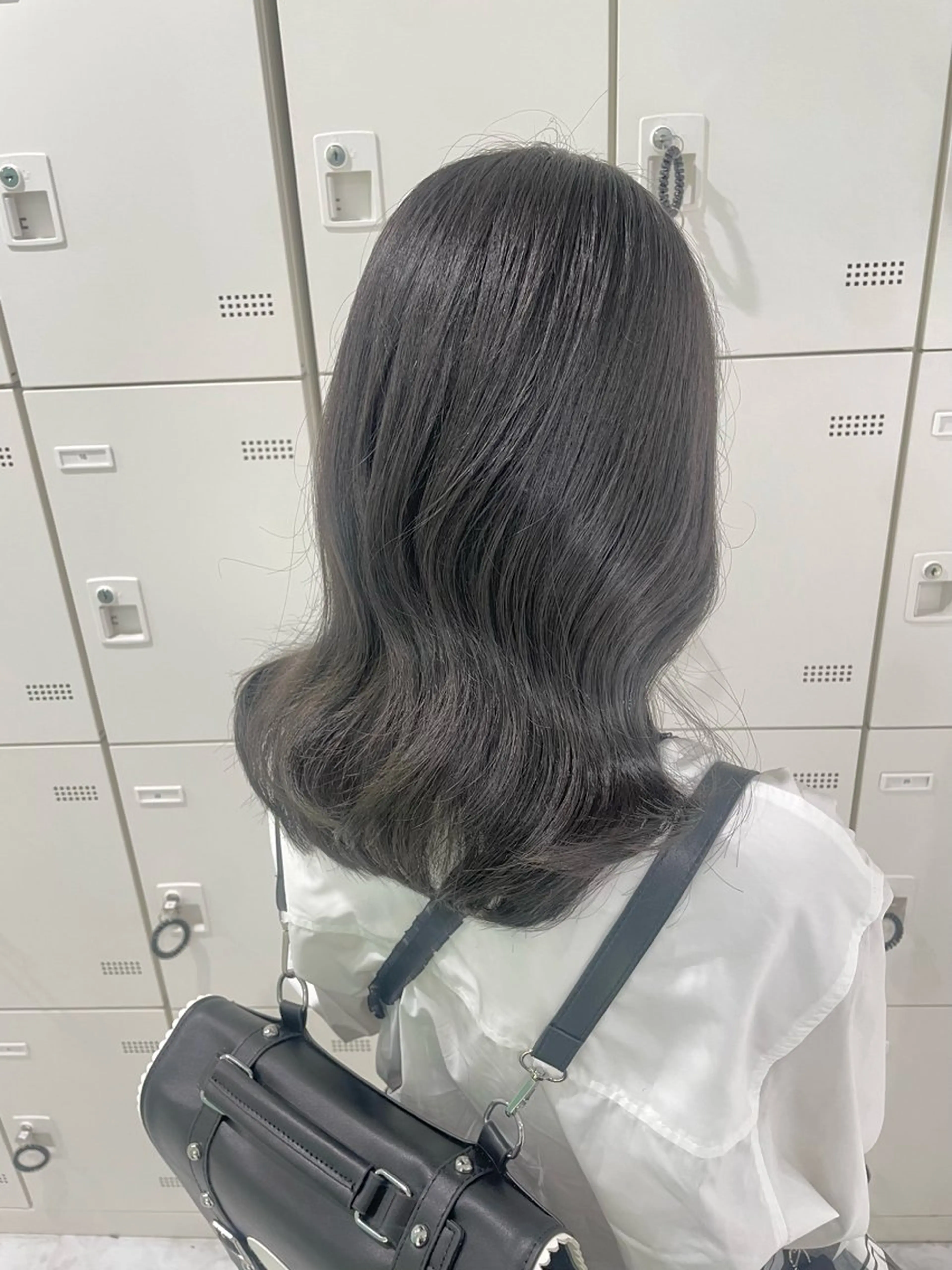 ミディアム カラー パーマ ヘアアレンジ メンズ 透明感カラー・レイヤ ー🎀amika🎀のヘアスタイル