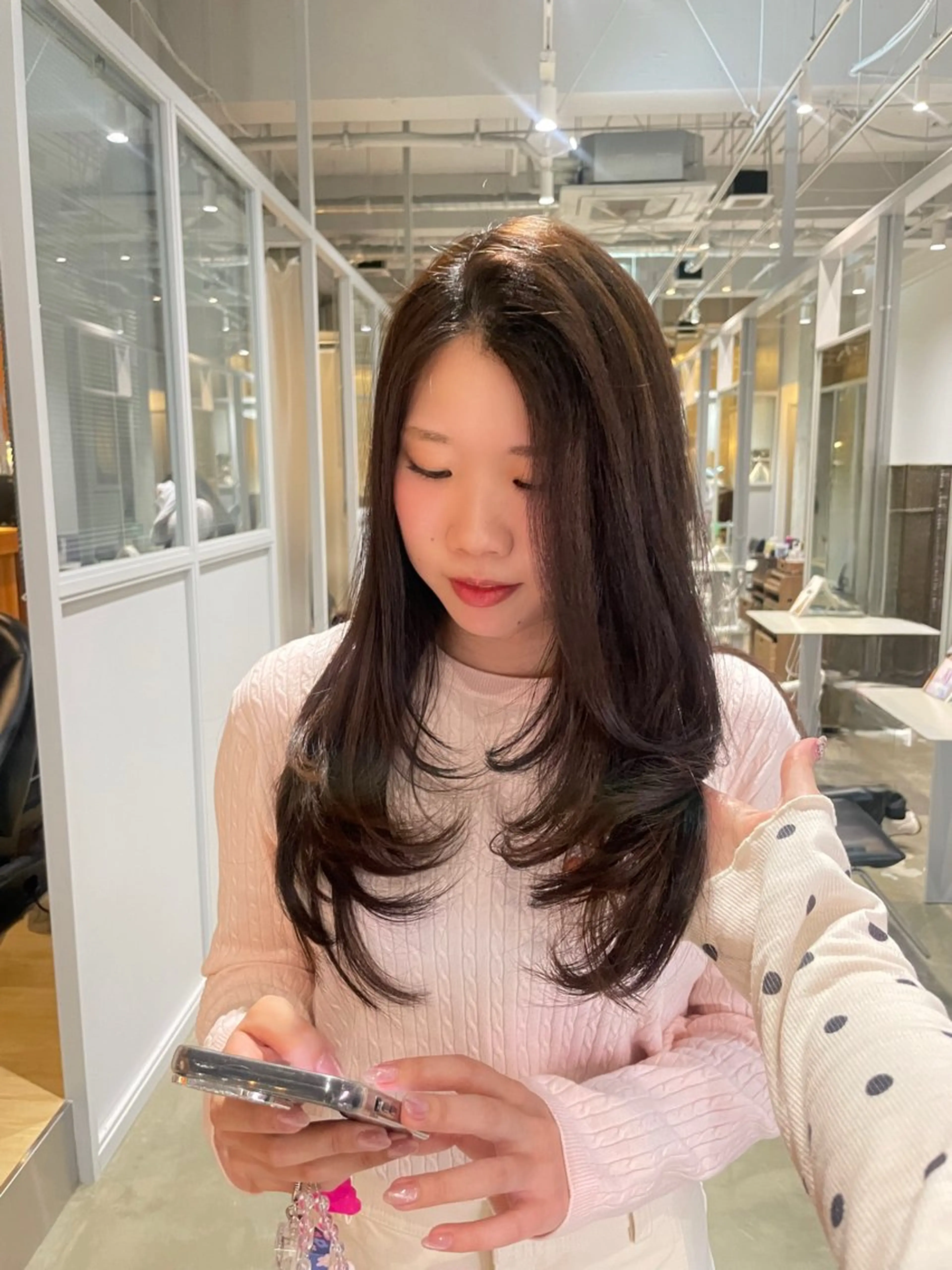 ロング レイヤーカット Helena_ まひろのヘアスタイル