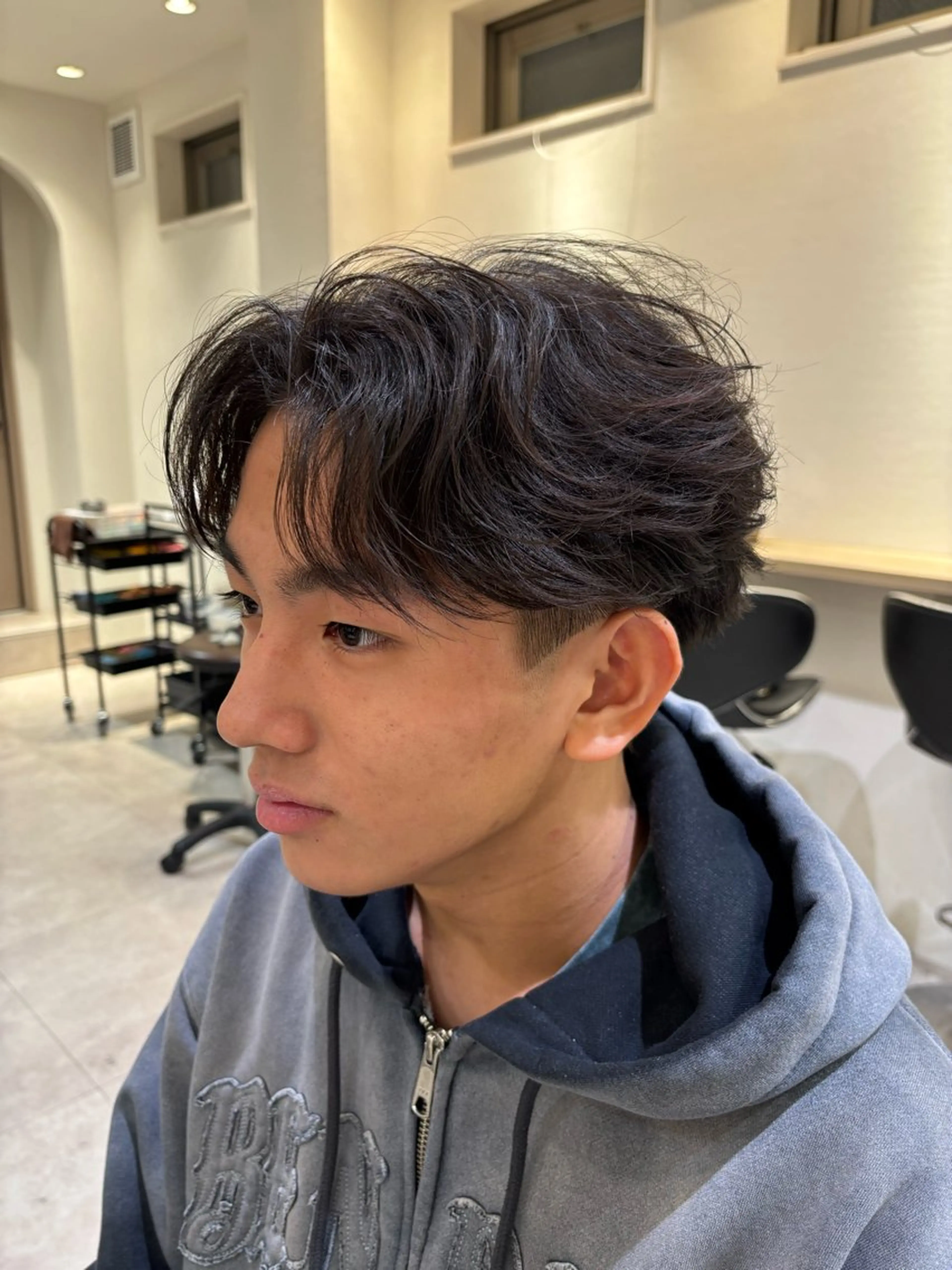 パーマ メンズ フェザーパーマ メンズパーマ 学生（メンズ向け） 学生 カット パーマ メンズパーマ美容師 りゅうせいのヘアスタイル
