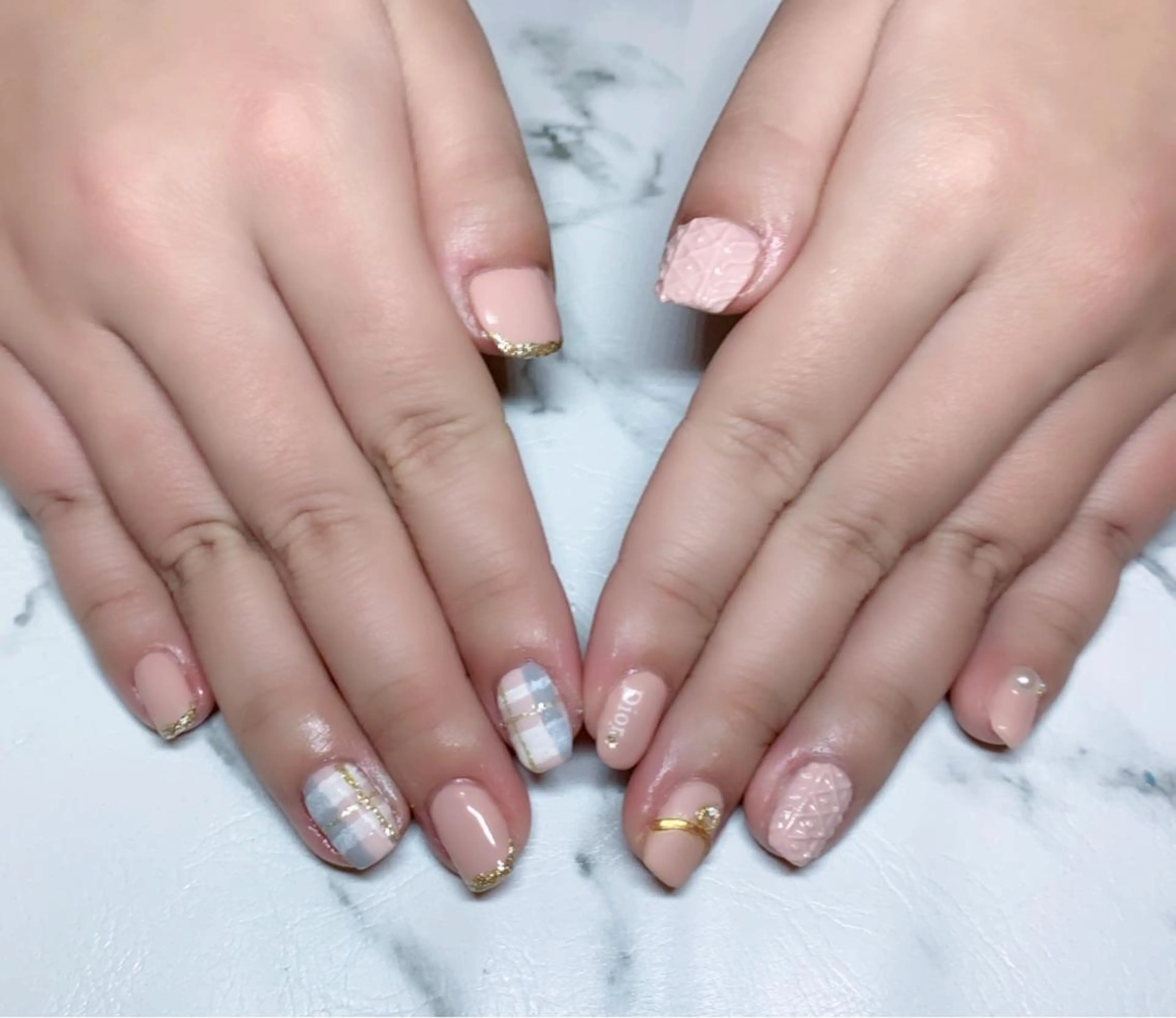 ネイル アニマル柄 アートネイル ニュアンスネイル ネイルチップ ハンドネイル x.1.0.nail ♡Cのネイルデザイン