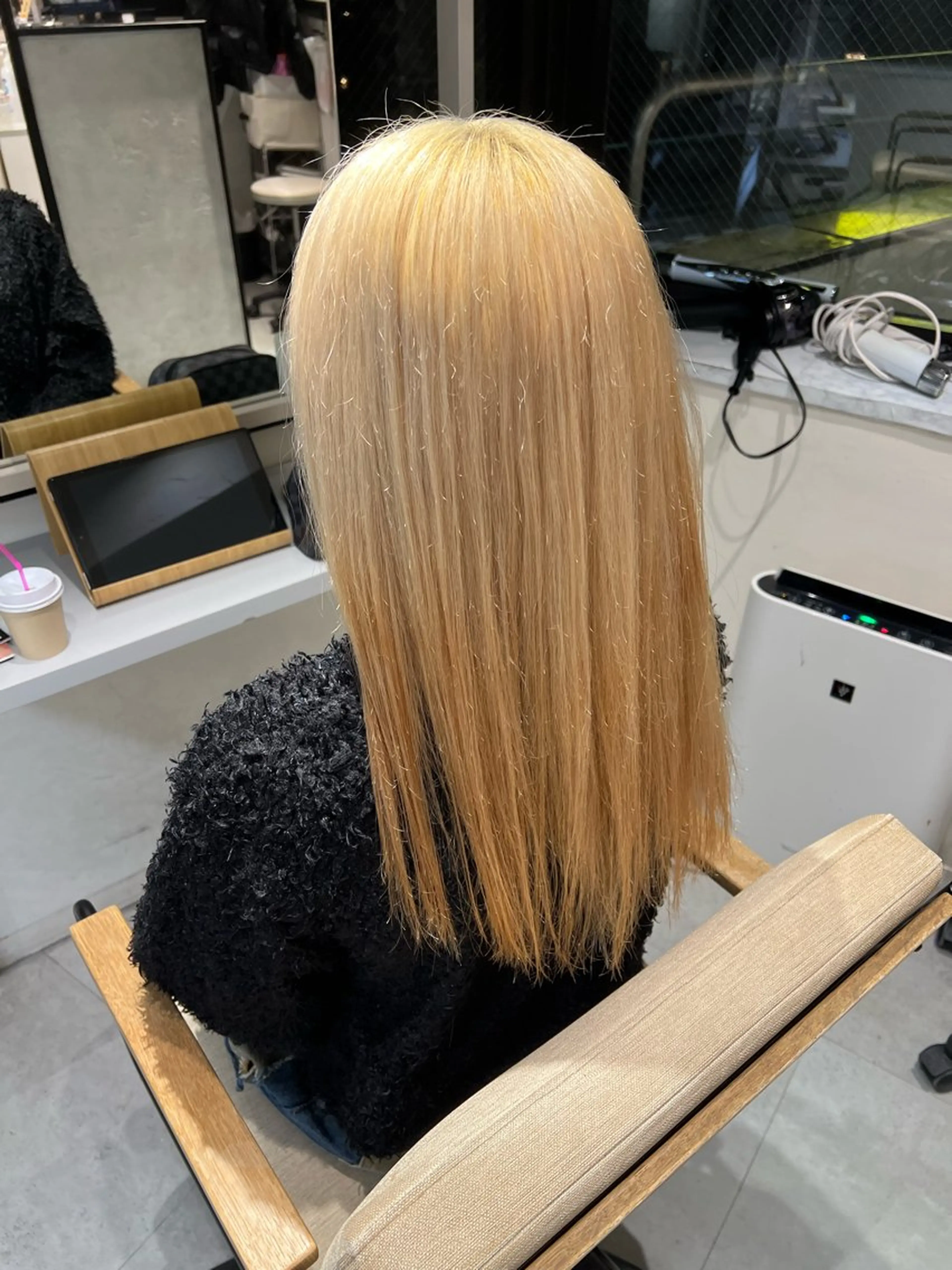 カラー ブロンド ayaka🫧 梅田ダブルカラーのヘアスタイル