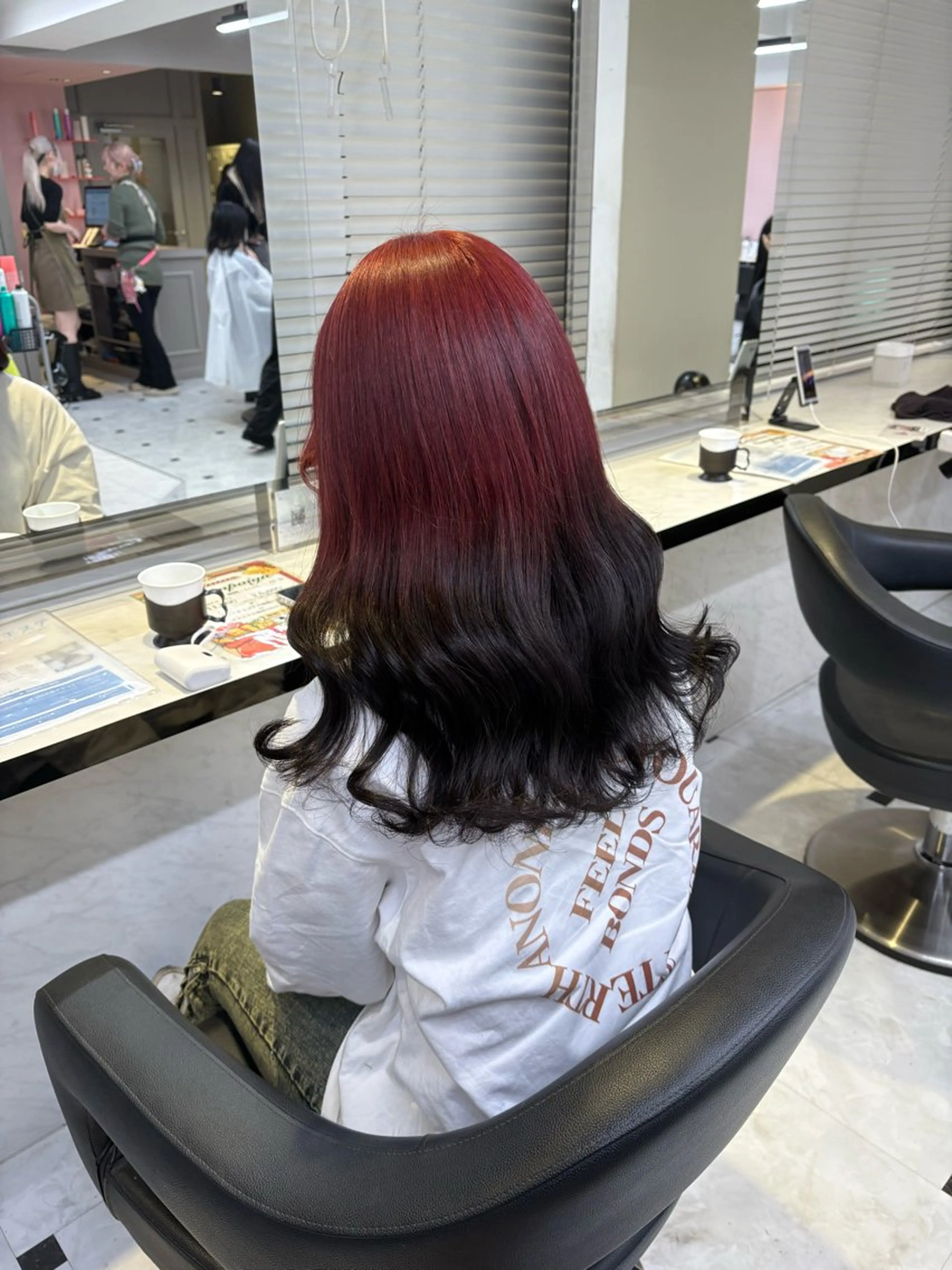 ロング カラー ヘアカラー トリートメント ヘッドスパ ヘアセット 透明感ベージュカラー 🪞上野🪞AIのヘアスタイル