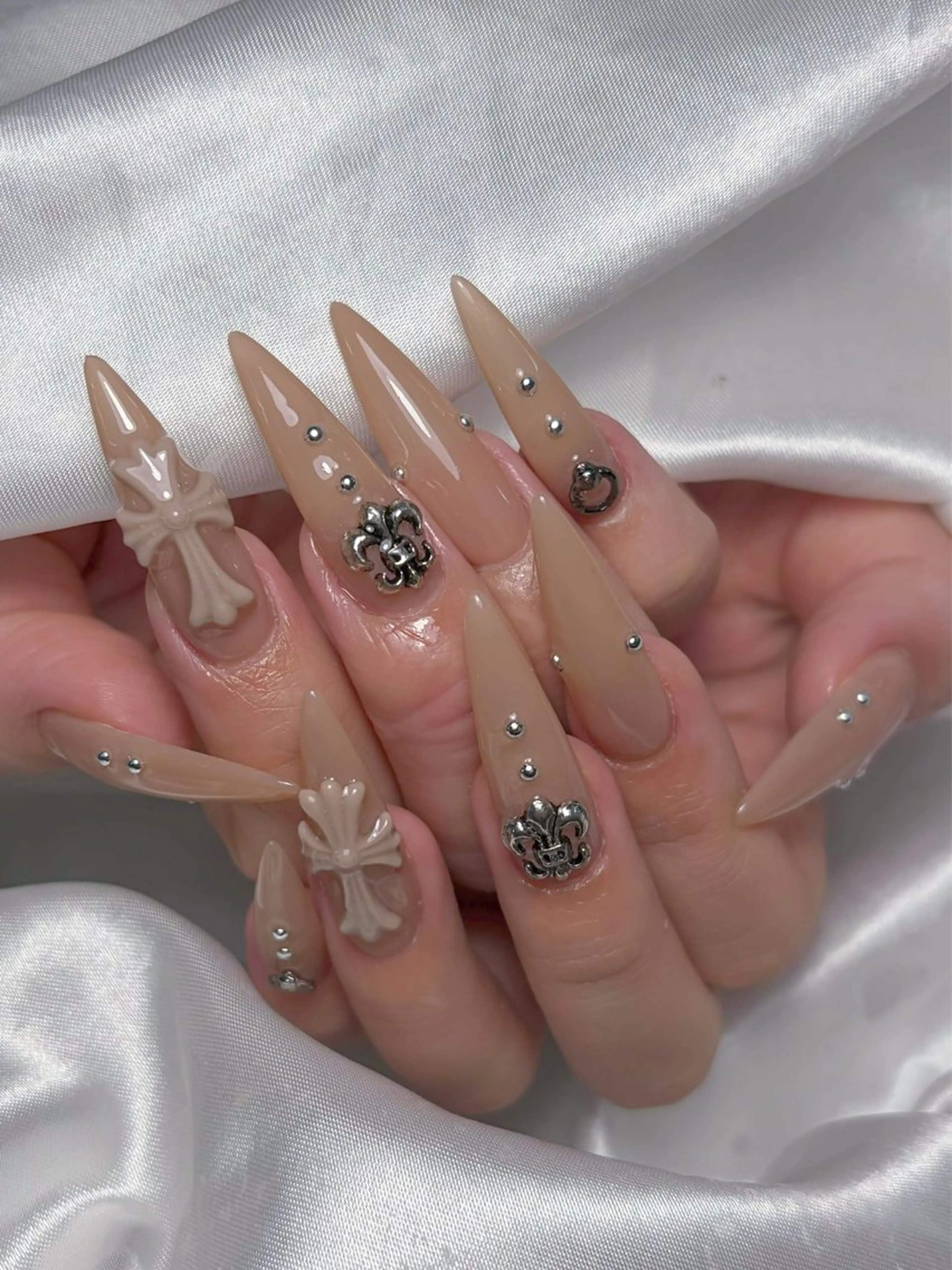 ネイル ハンドネイル LEELA NAIL STUDIOのネイルデザイン