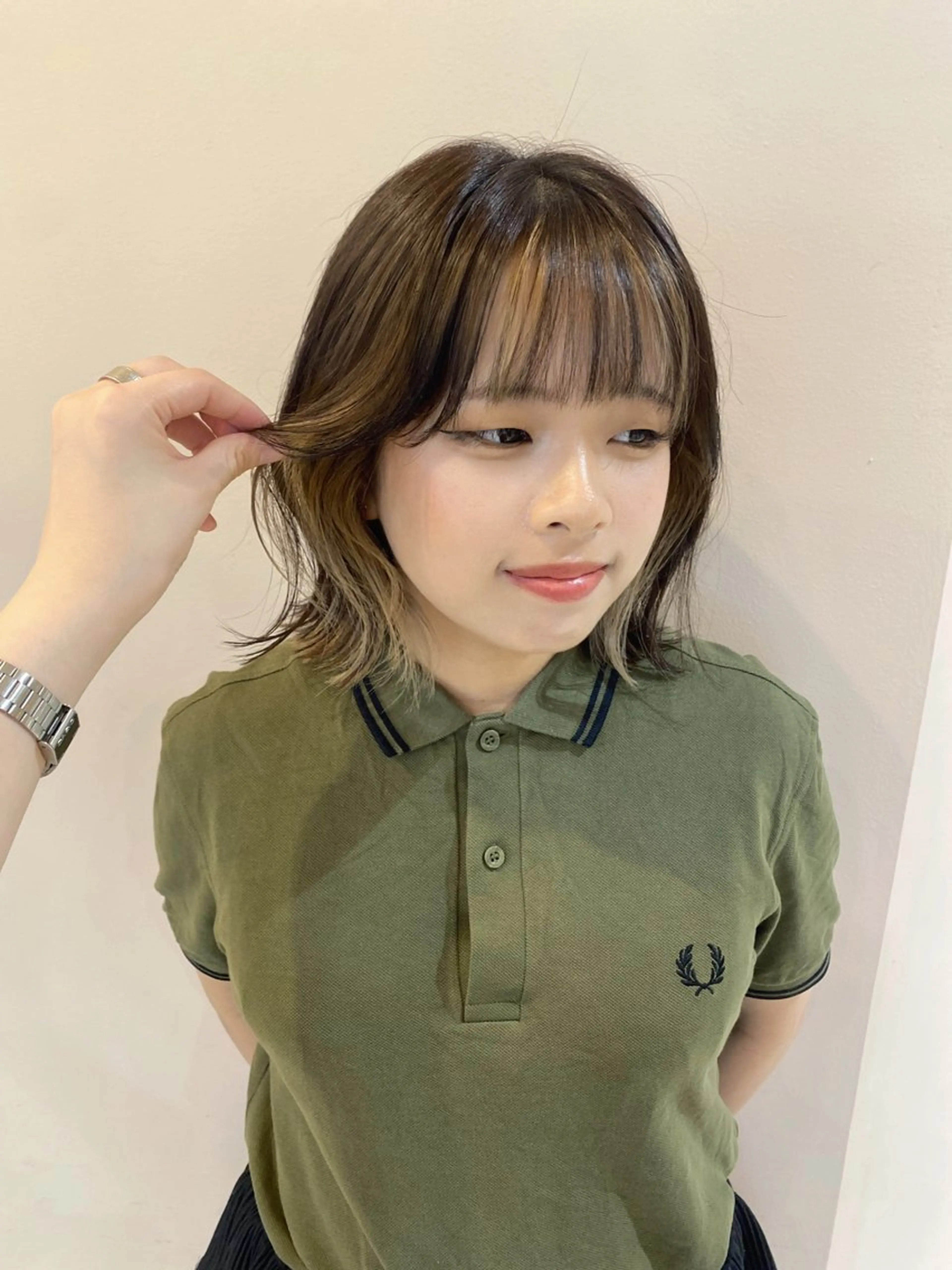 ミディアム カラー ベージュカラー インナーカラー ヘアカラー 鈴木 二依奈のヘアスタイル