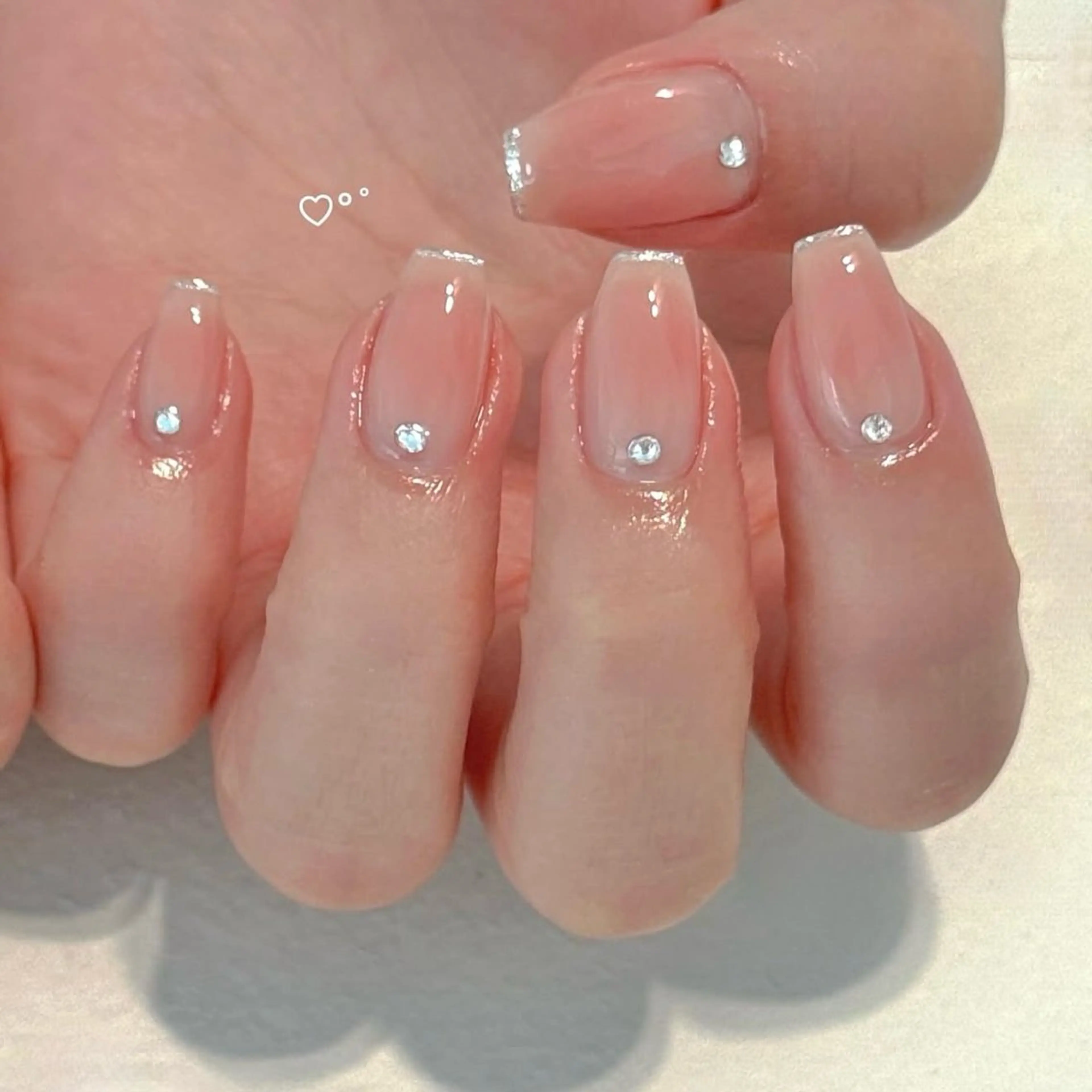 ネイル アートネイル チークネイル 韓国ネイル シンプルネイル ストーンネイル ハンドネイル ハンドケア Akina Nailのネイルデザイン