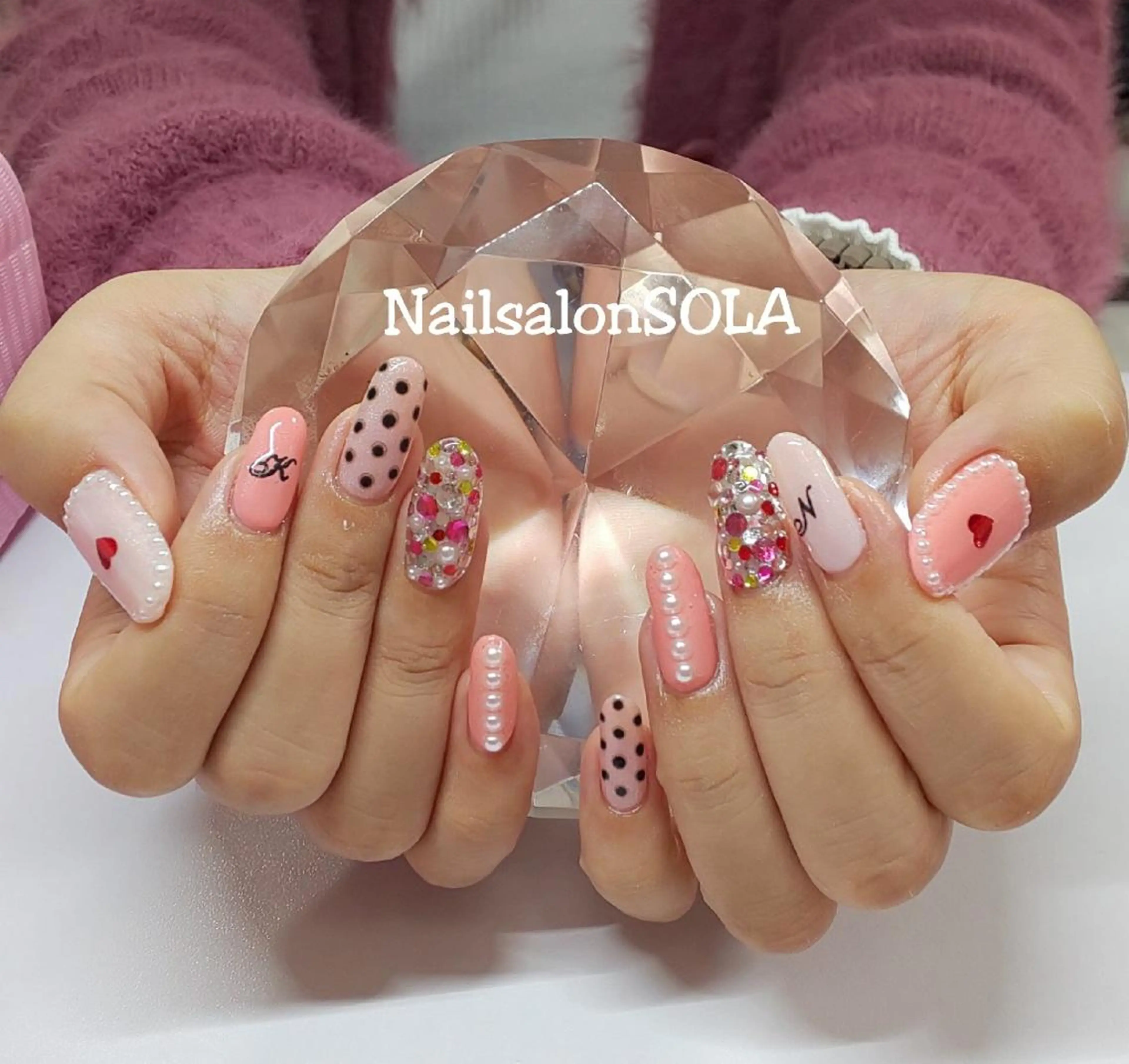 ネイル キラキラネイル ピンク ストーンネイル ハンドネイル 田代 夏子のネイルデザイン