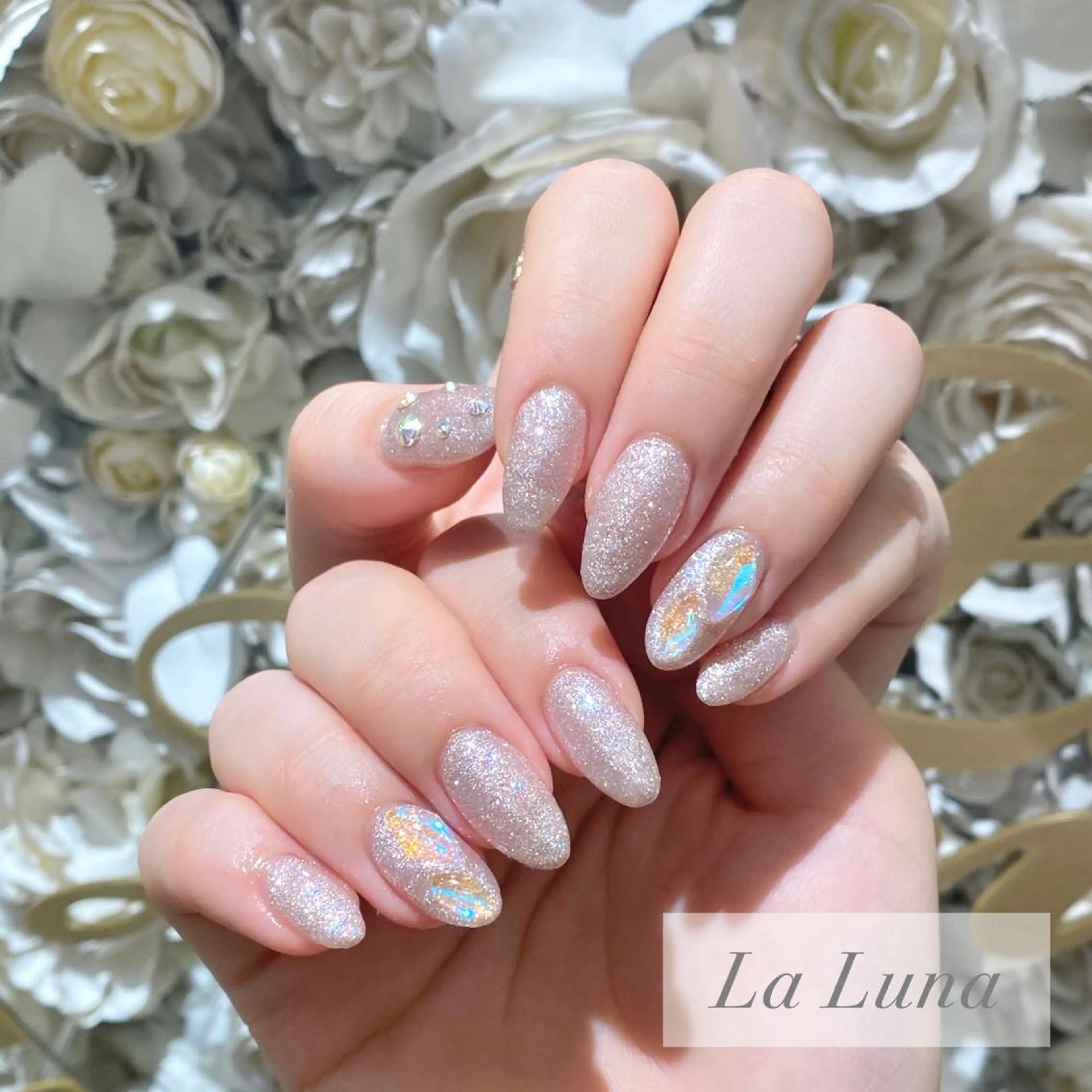ネイル オーロラネイル ストーンネイル ＬａＬｕｎａ🌙 Natsukiのネイルデザイン