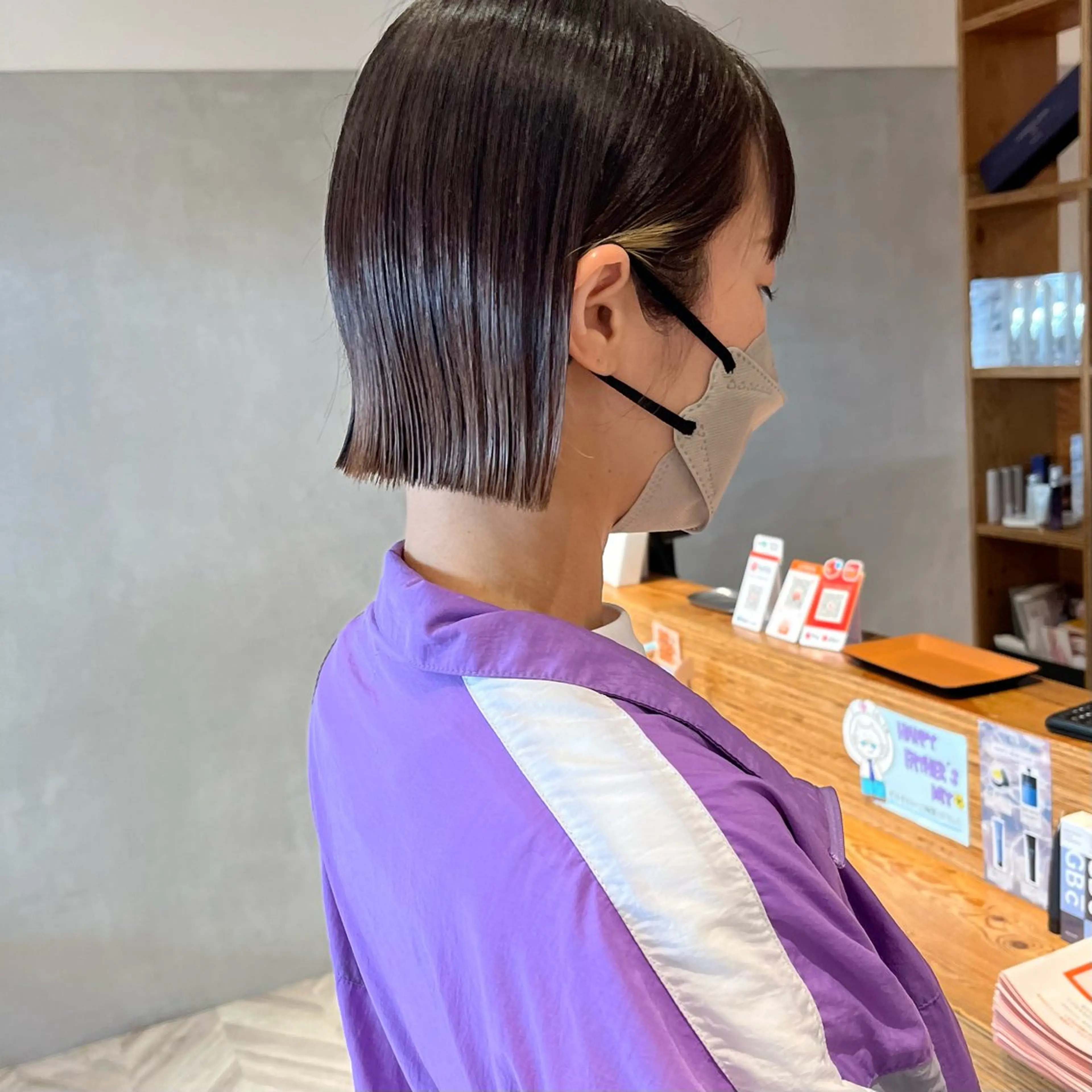 ショート 切りっぱなしボブ ボブ 外ハネヘア カット ヘアカラー トリートメント ボブ/透明感カラー /坂口恵梨子のヘアスタイル