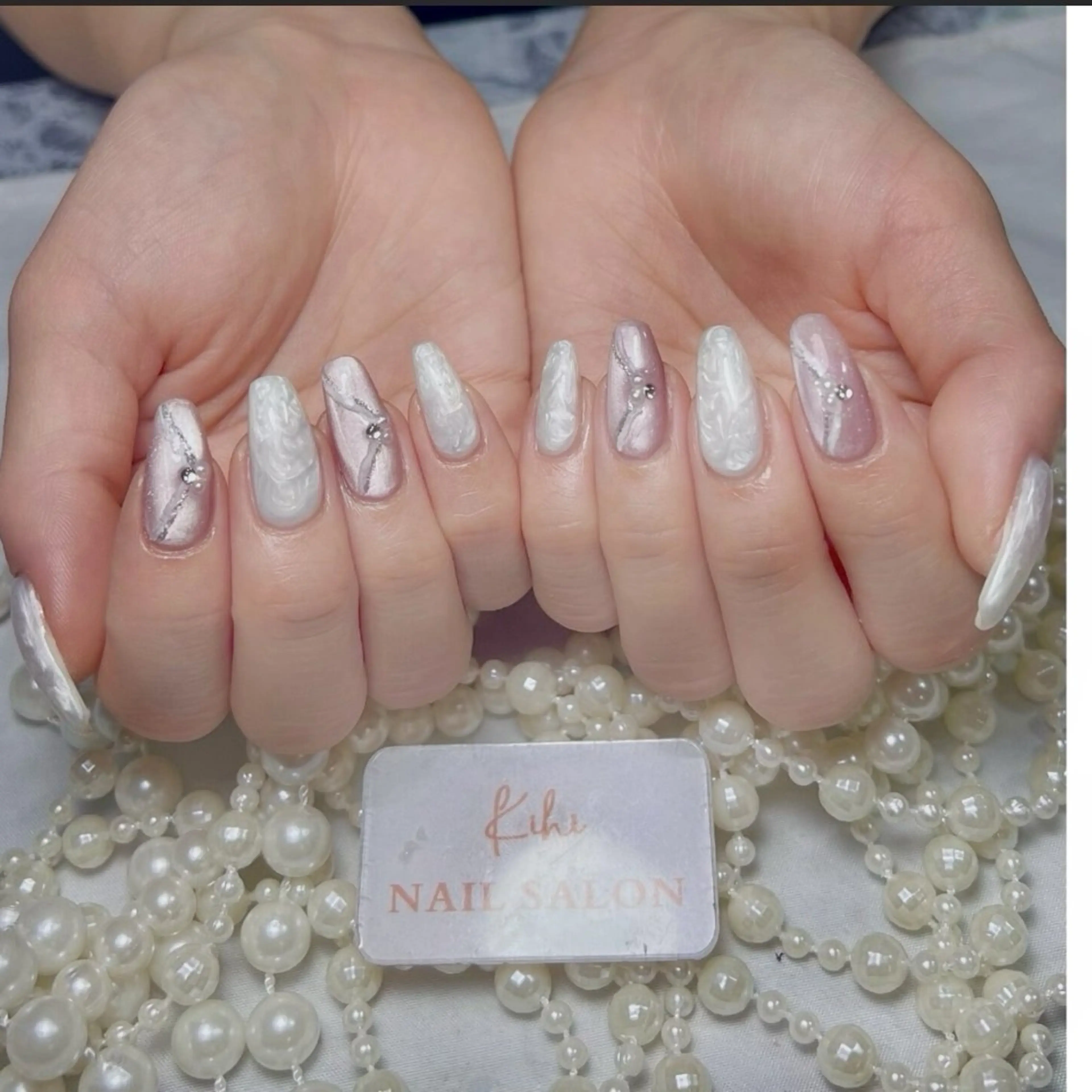 ネイル アートネイル フレンチネイル ジェルネイル グラデーション 韓国ネイル ハンドネイル ハンドケア さくら💮💮 【オフ無料】のネイルデザイン