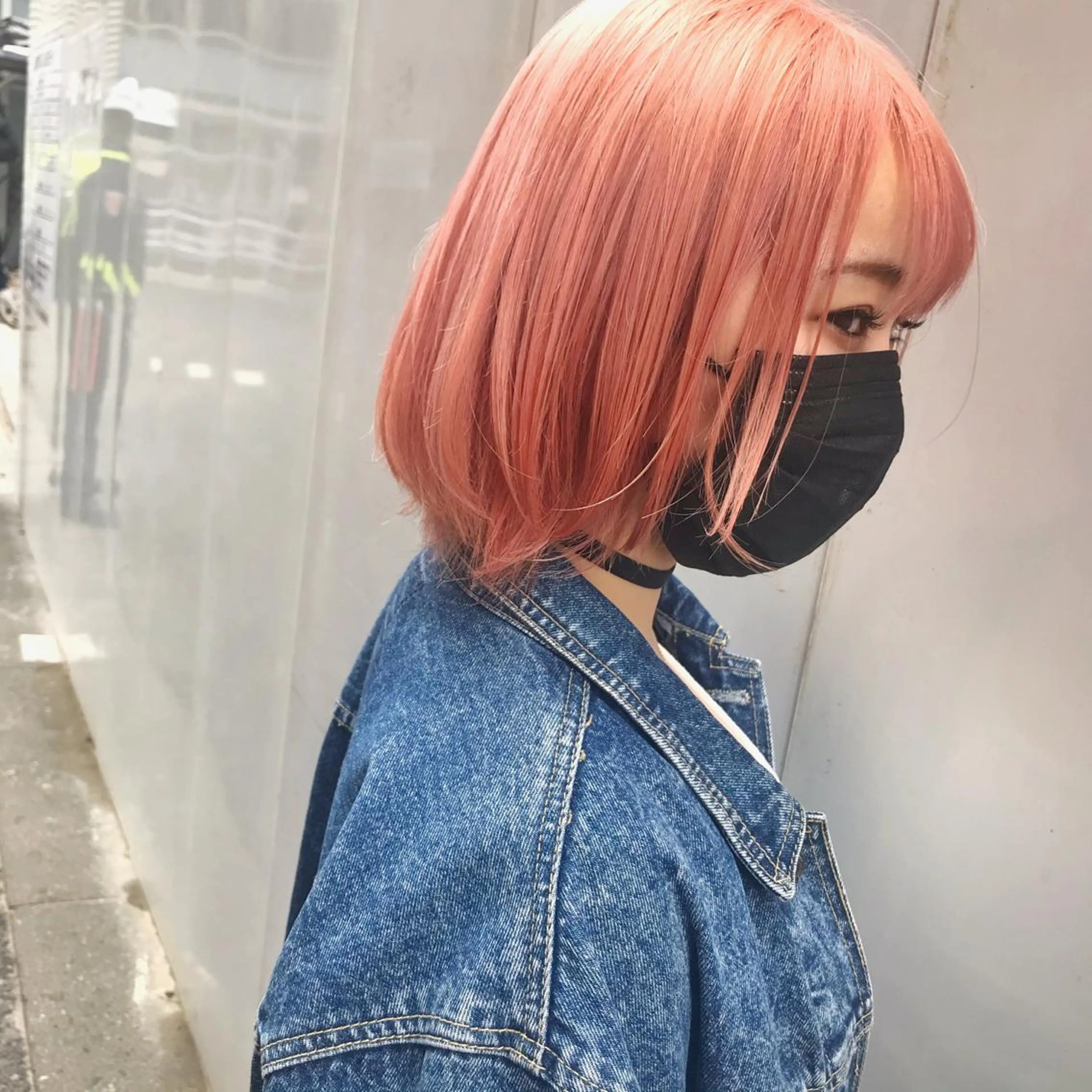 ミディアム カラー ピンクカラー ホワイト&レイヤーカ ットエクステ長畠俊輔のヘアスタイル