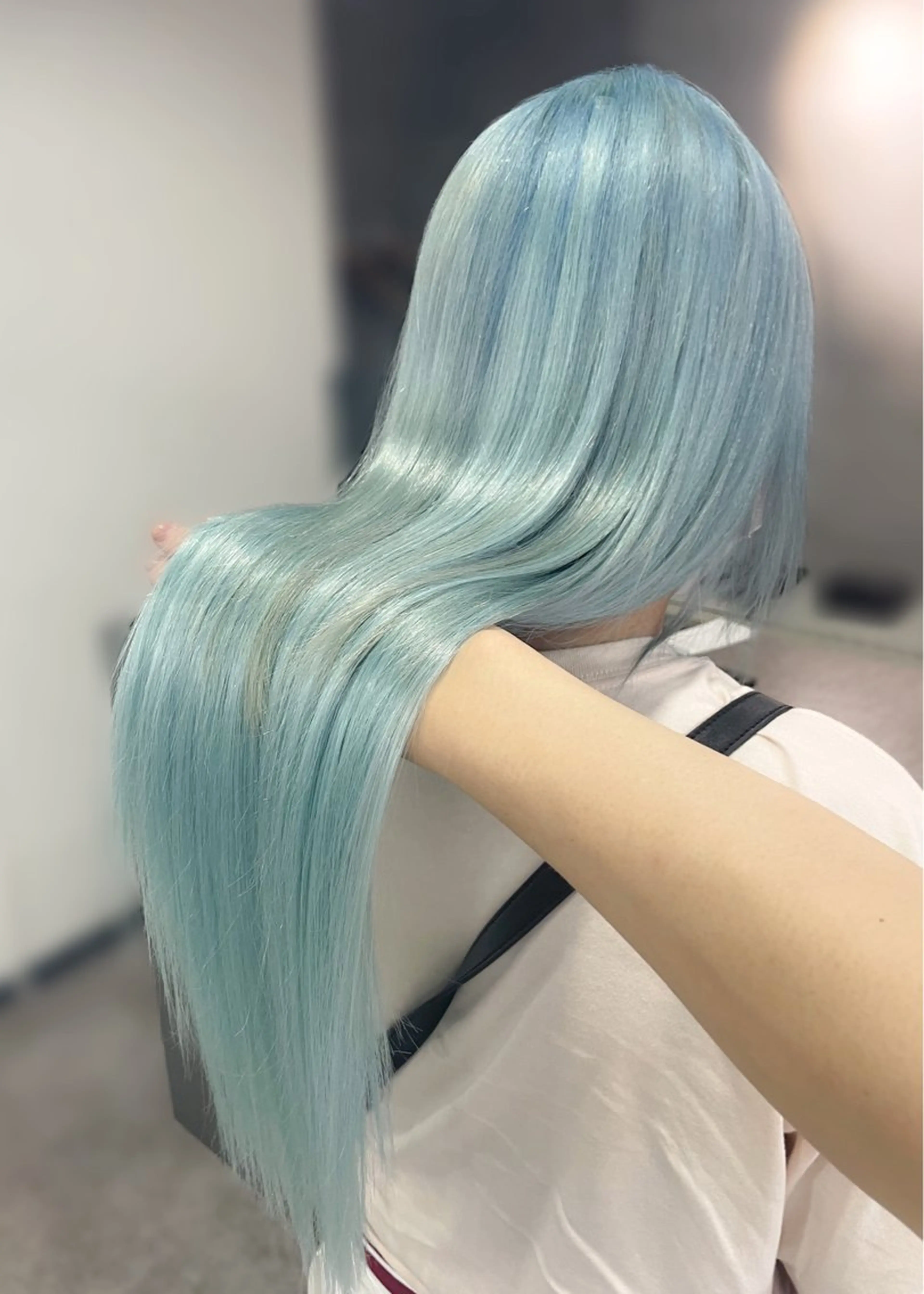 ロング カラー シールエクステ ブリーチ ケアブリーチ ダブルカラー ハイトーンカラー カット ヘアカラー トリートメント エクステ ハイトーンエクステ 🎩カズキ🎩のヘアスタイル