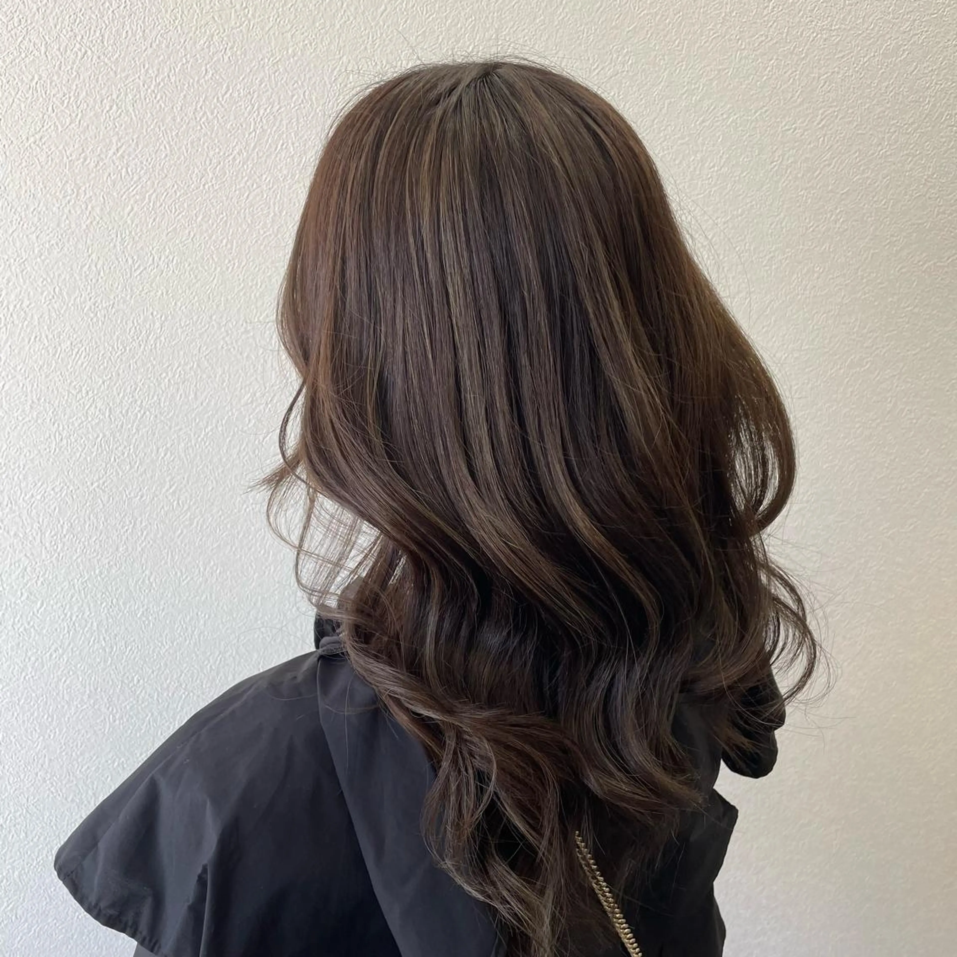 セミロング カラー ハイライトカラー ハイライト 高槻/大学生にも人気 🥰ルービック高槻のヘアスタイル