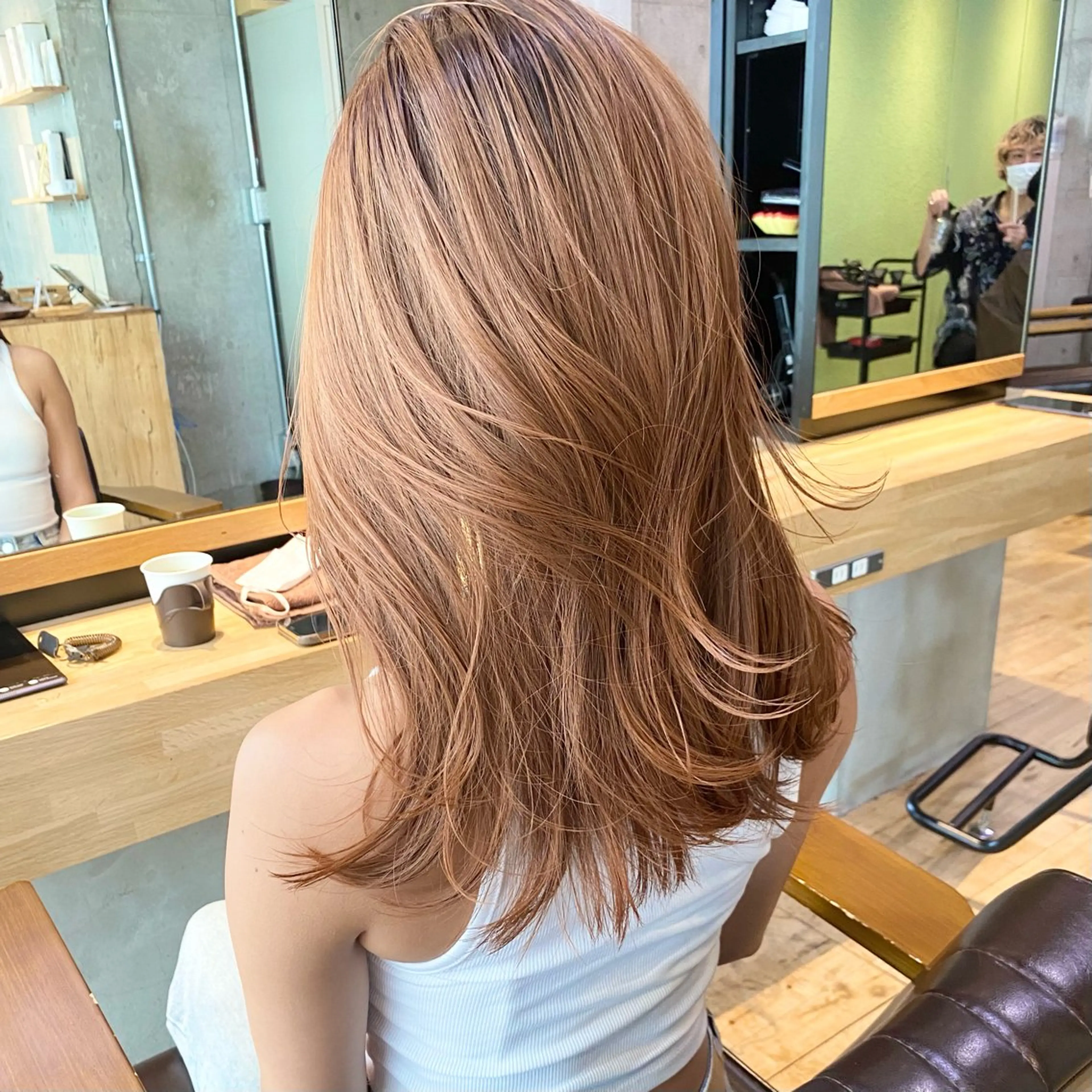 セミロング ⭐️横浜ブリーチ特化 美容師　堤涼⭐️のヘアスタイル